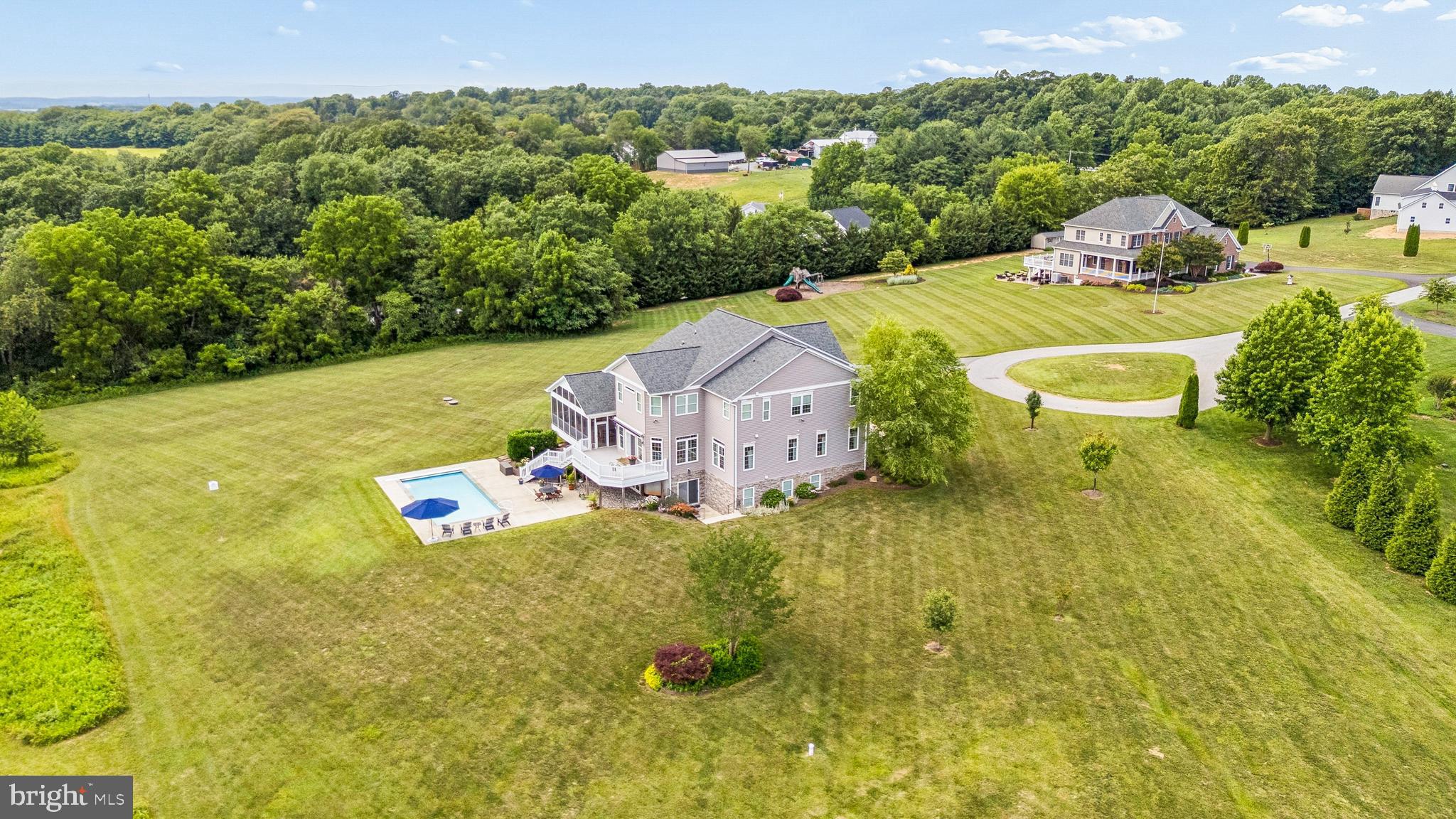 CAROLINES CROSSING - Residential