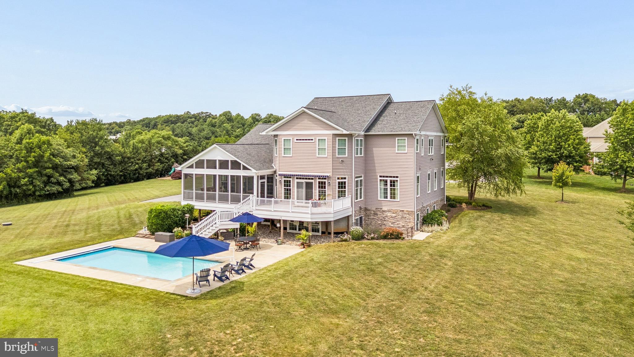 CAROLINES CROSSING - Residential