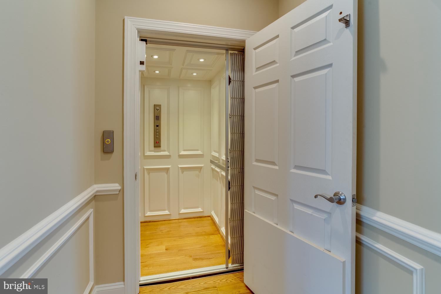 CAROLINES CROSSING - Residential