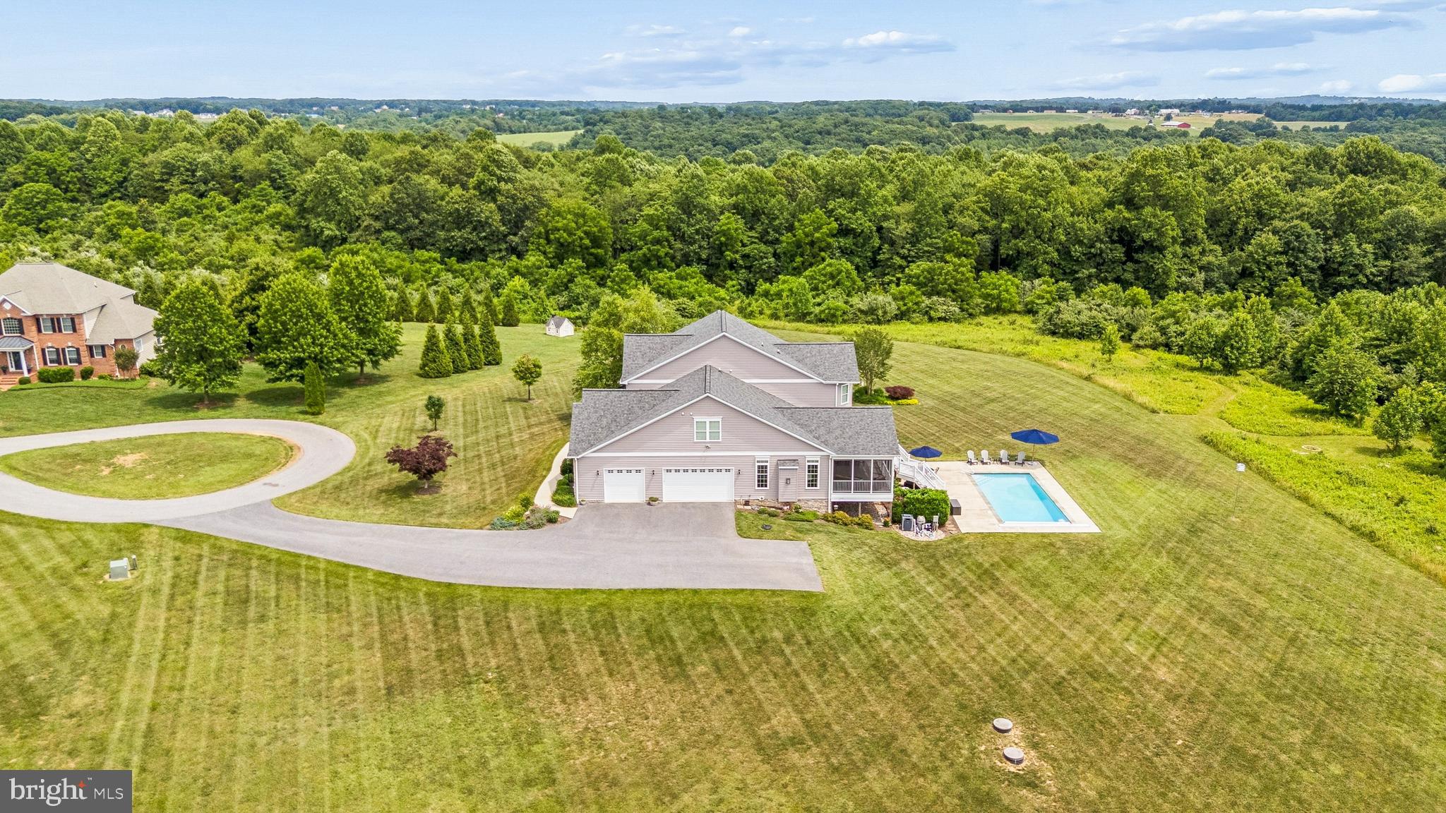 CAROLINES CROSSING - Residential