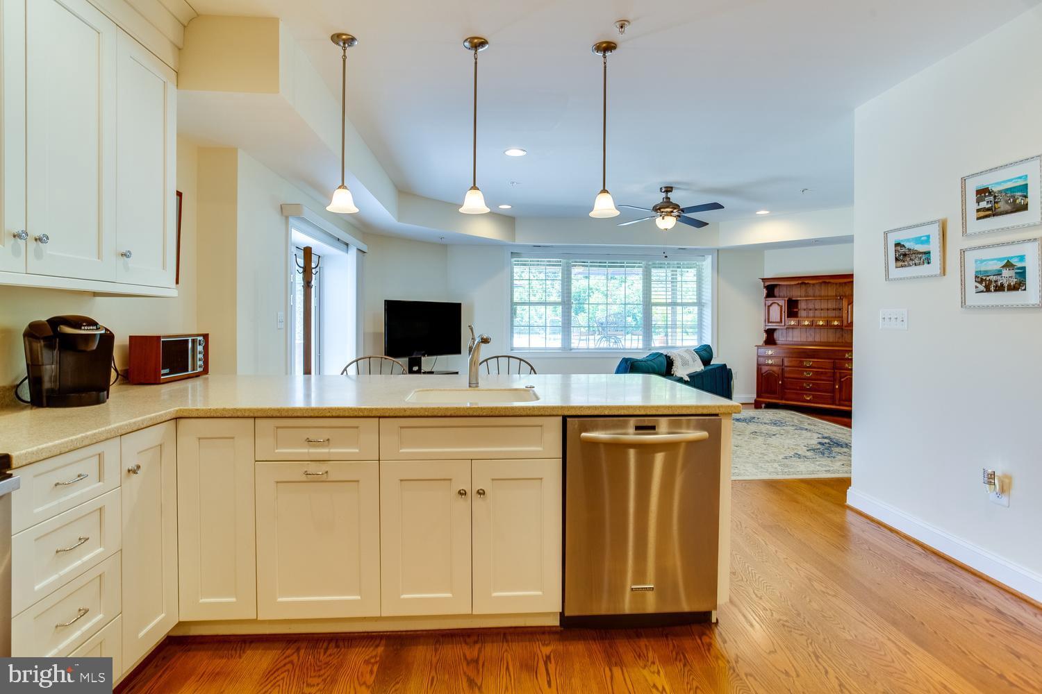 CAROLINES CROSSING - Residential