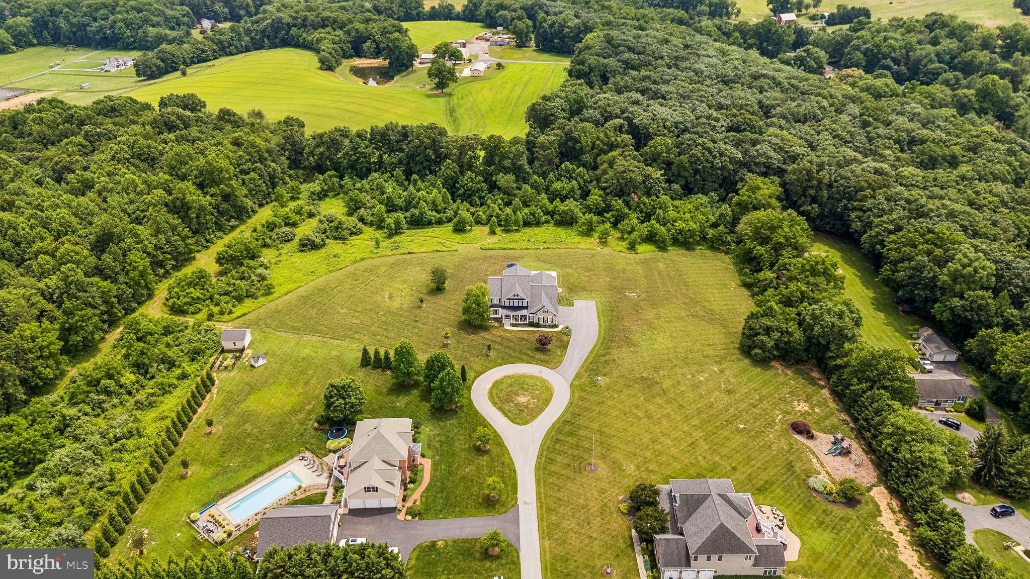 CAROLINES CROSSING - Residential