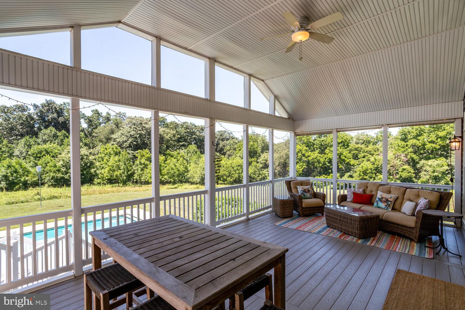 CAROLINES CROSSING - Residential