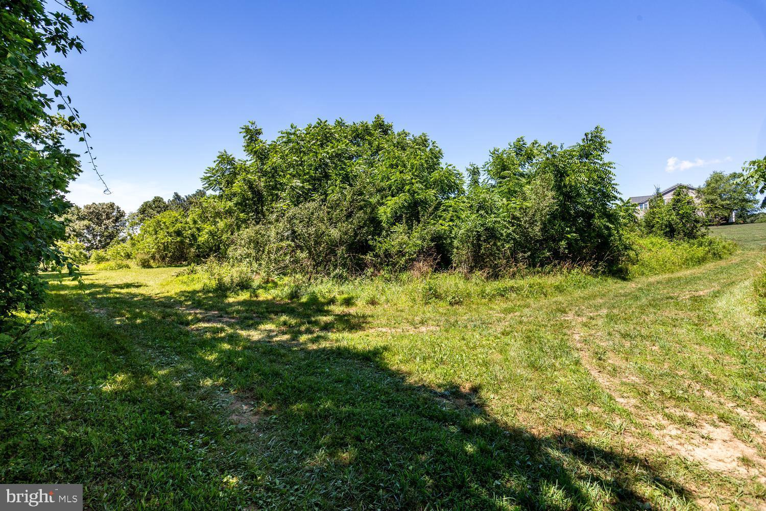 CAROLINES CROSSING - Residential