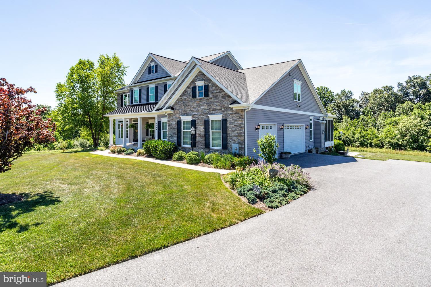 CAROLINES CROSSING - Residential