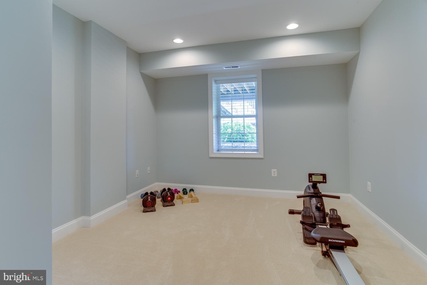CAROLINES CROSSING - Residential