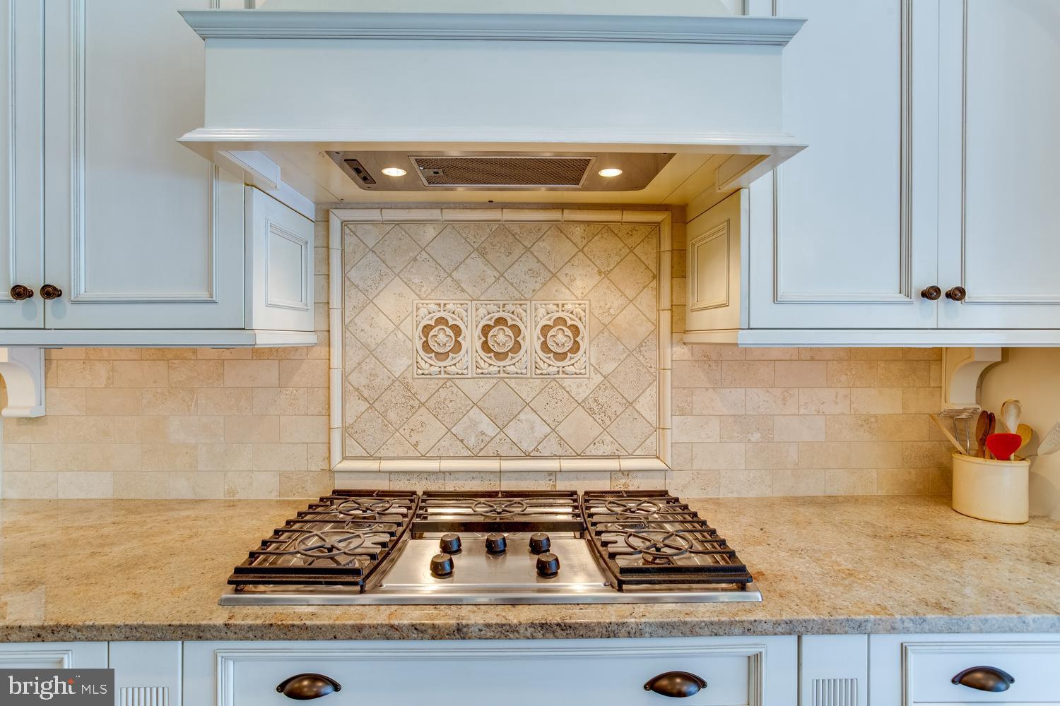 CAROLINES CROSSING - Residential