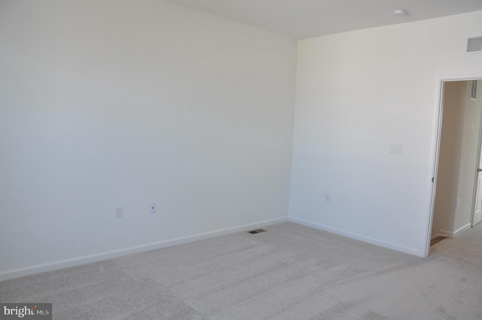 LOFTS AT CREEKSIDE - Residential Lease