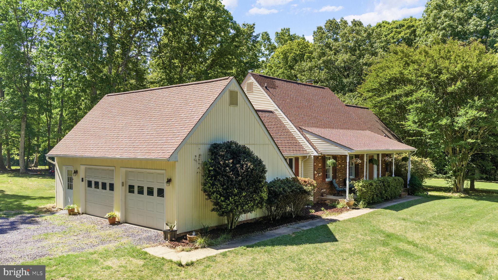 LAKE ORANGE ESTATES - Residential