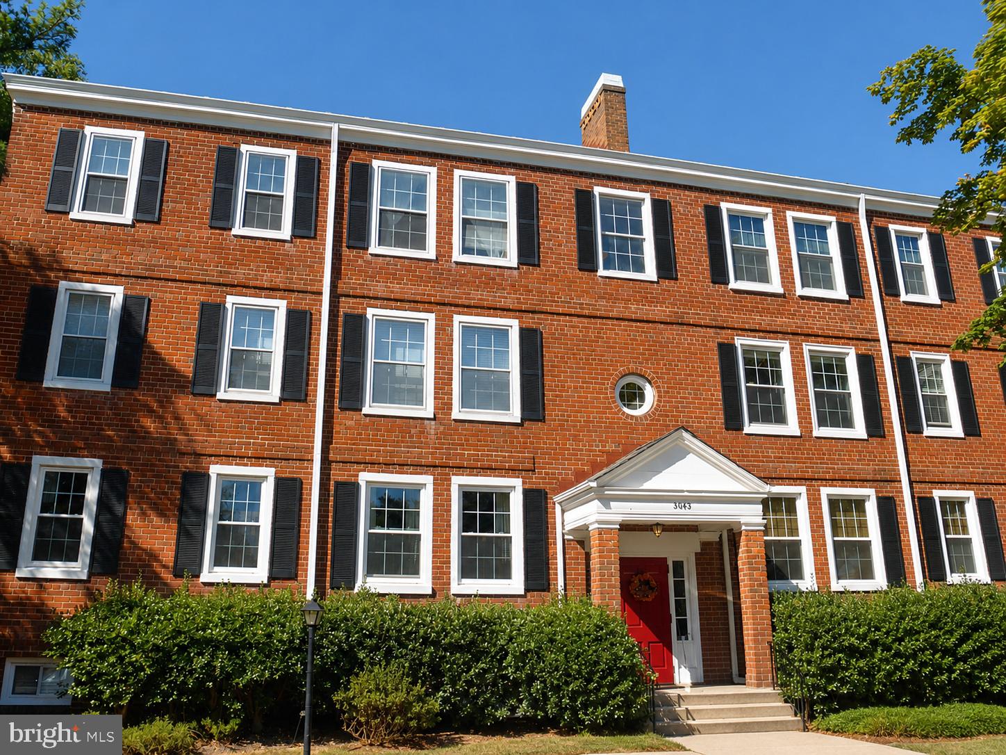 2BR/1BA Staunton Model w/ Tons of Renovations & Separate Storage Room! '23 New Kitchen w/ hi-grade soft-close cabinetry, quartz, backsplash, SS appliances. Renovated BA w/ nice tilework & quality fixtures. '24 New windows & patio storm door. '22 HVAC. Walkout to private covered terrace. LL bonus storage / possible office/exercise rm. Easy parking in front lot & ample visitor parking on Columbus St. Amenities incl 6 Pools, tennis/pickleball courts (several lighted), playground, walking paths, EV charging, onsite mgmt office. Super convenient to Bradlee Center, West Alex; Shirlington Village shops, restaurants, grocery, library, theater, W&OD Trail access!
