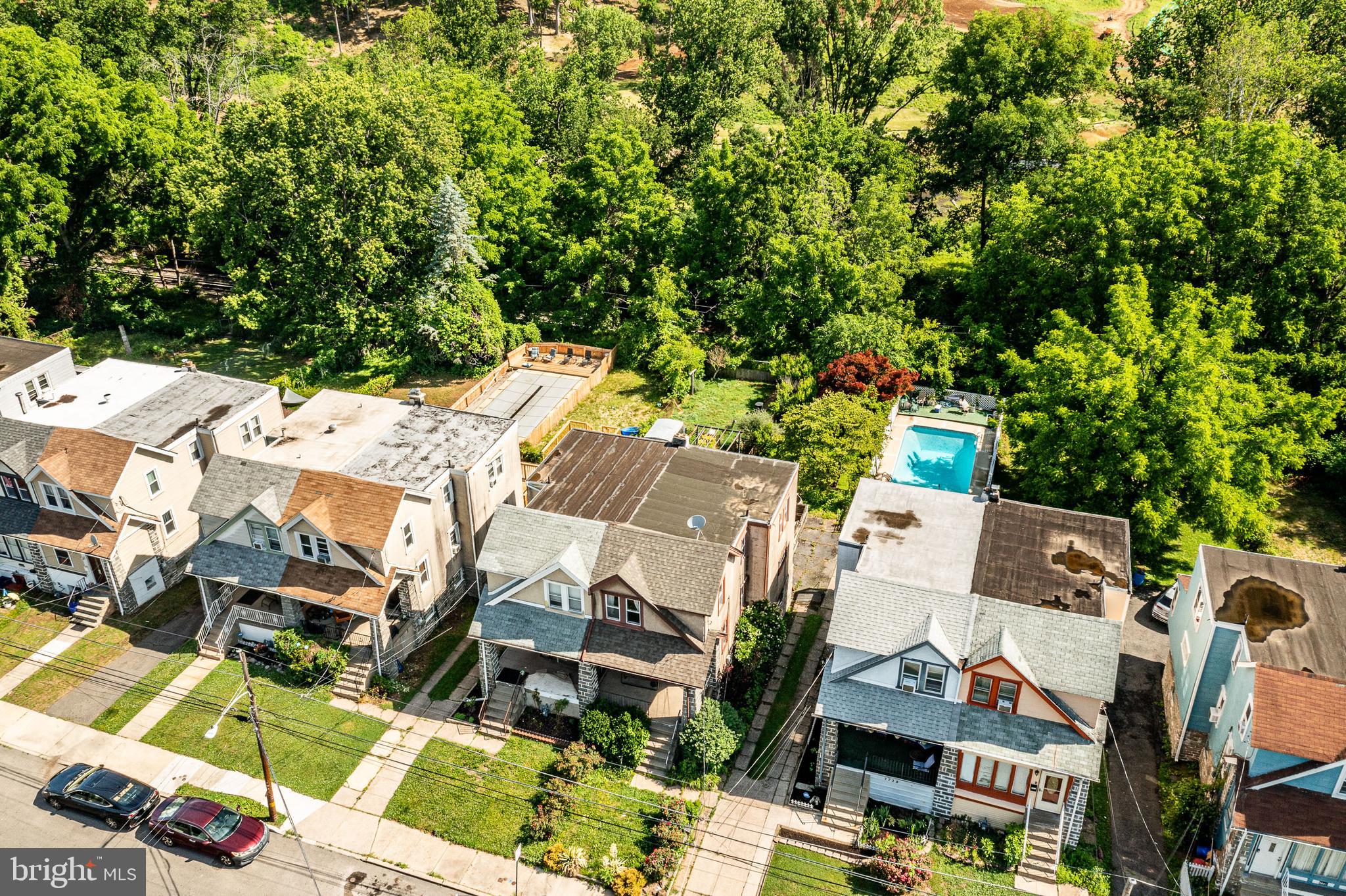 BEVERLY HILLS - Residential