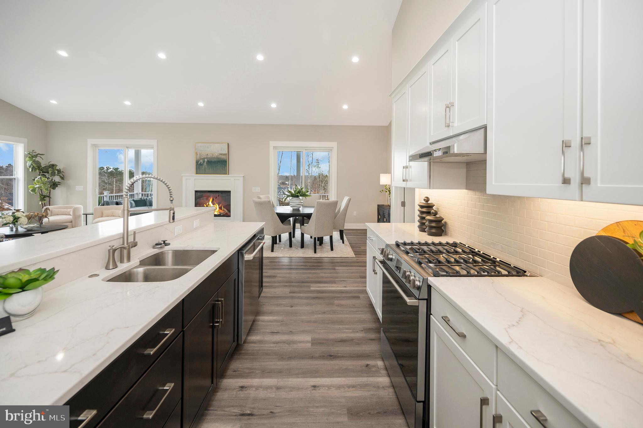 SUNSET COVE - Residential