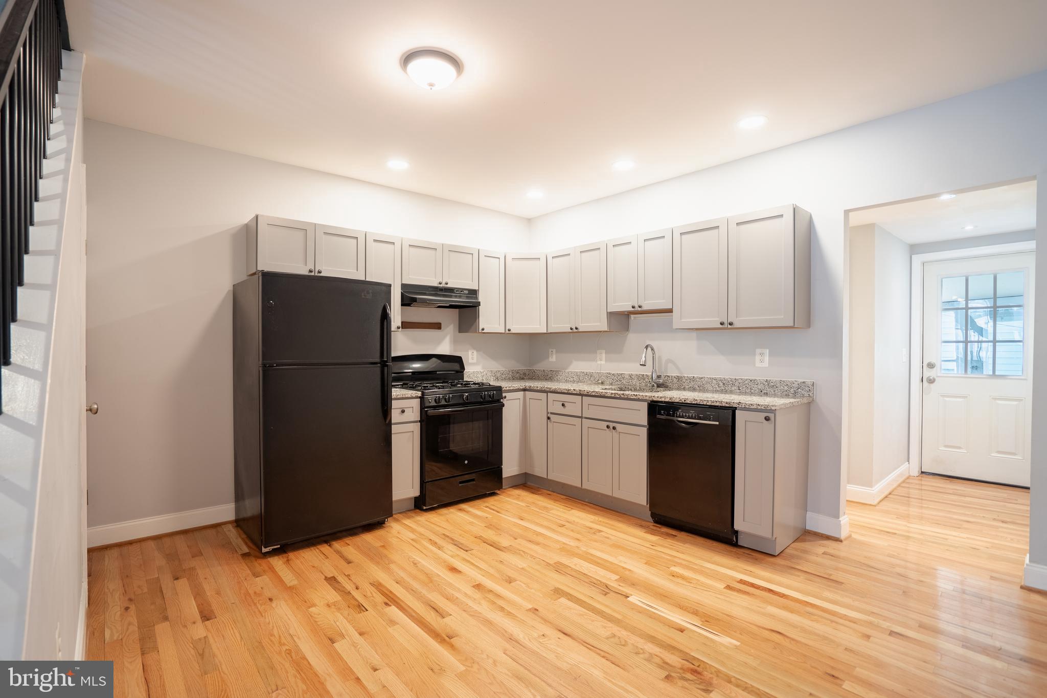 WYMAN PARK HAMPDEN - Residential