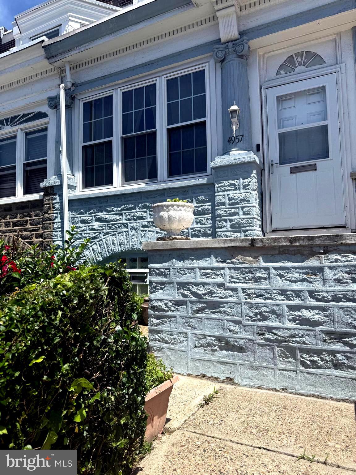 LOGAN - Residential