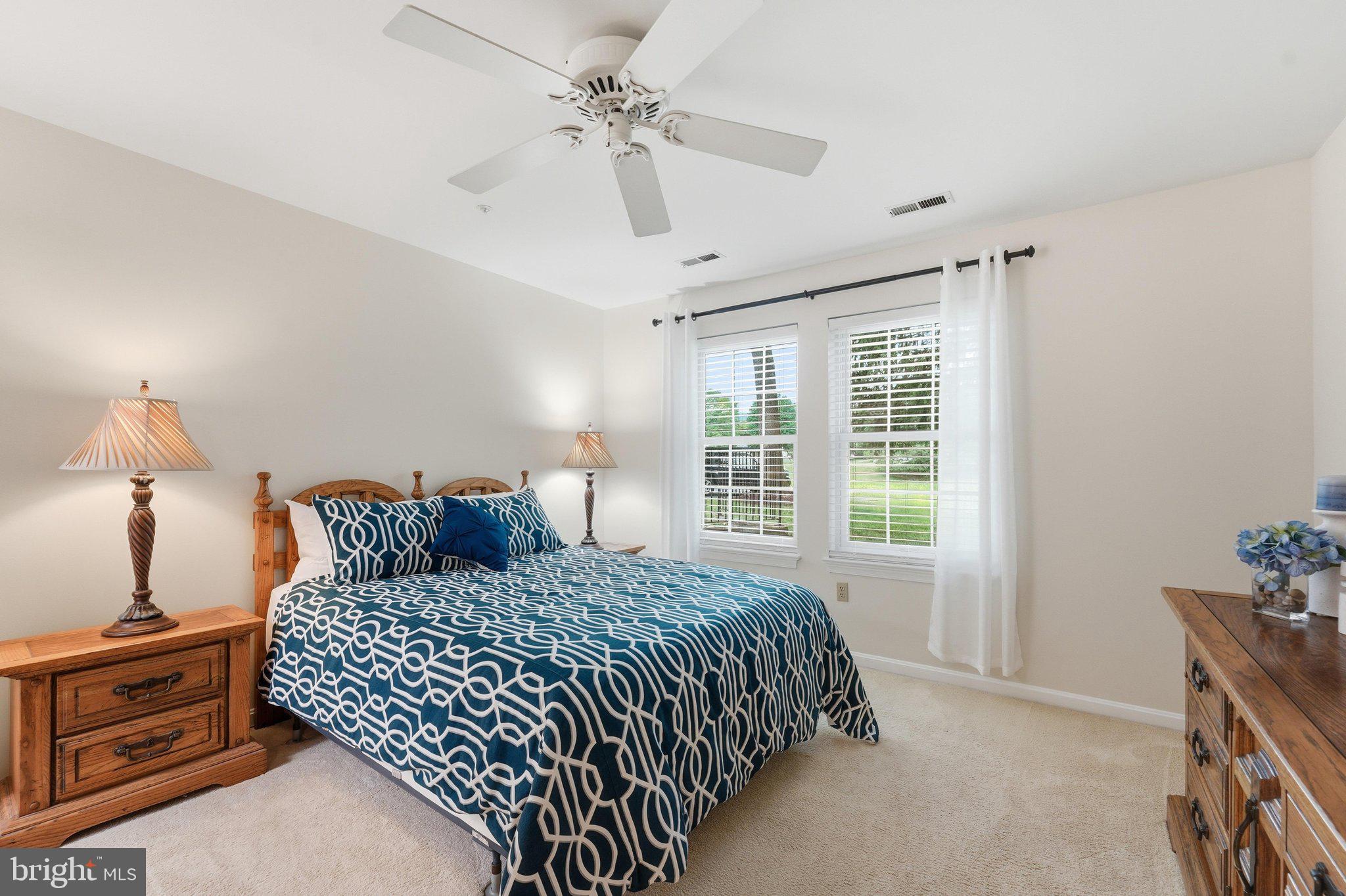 LAKETREE - Residential