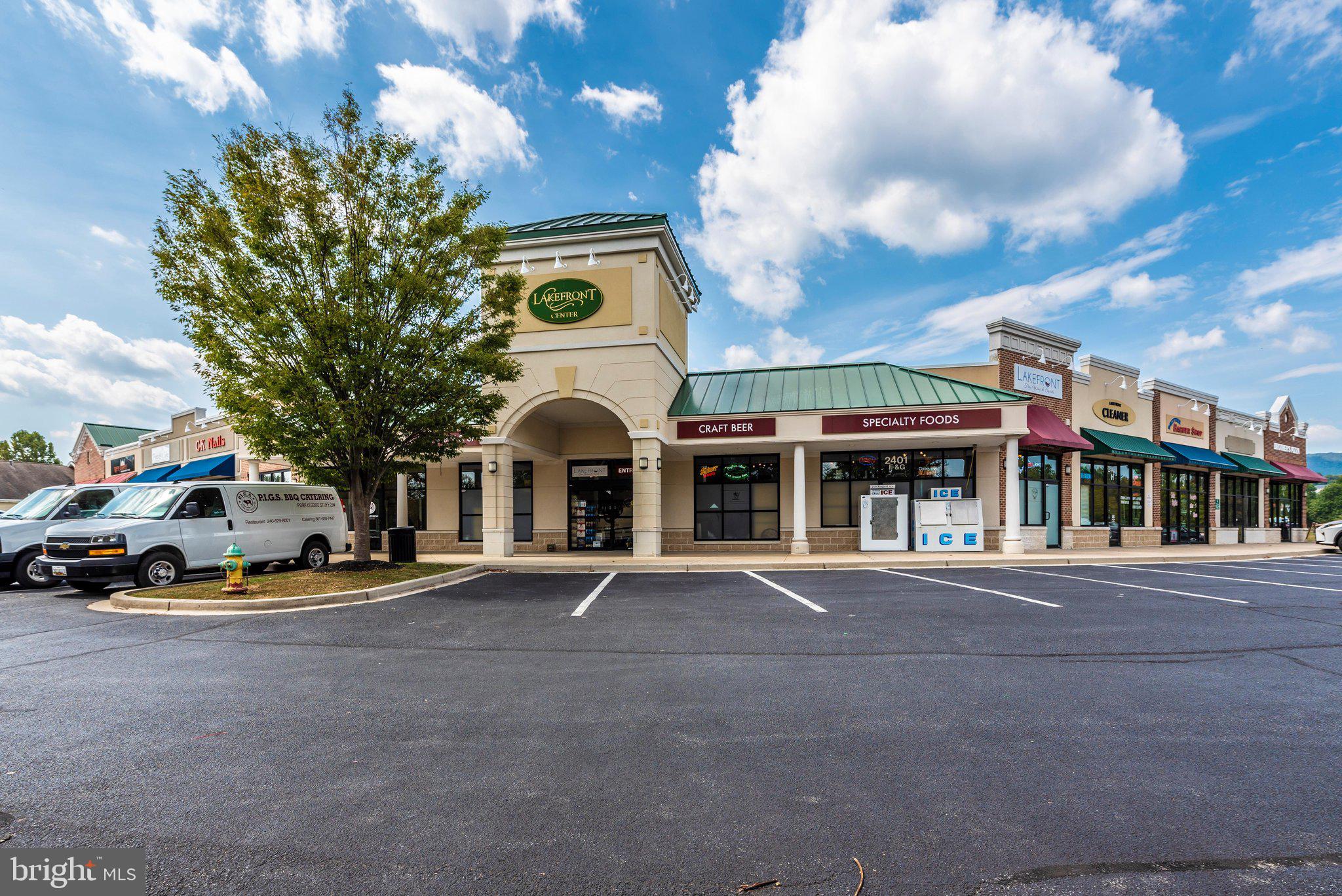 LAKETREE - Residential