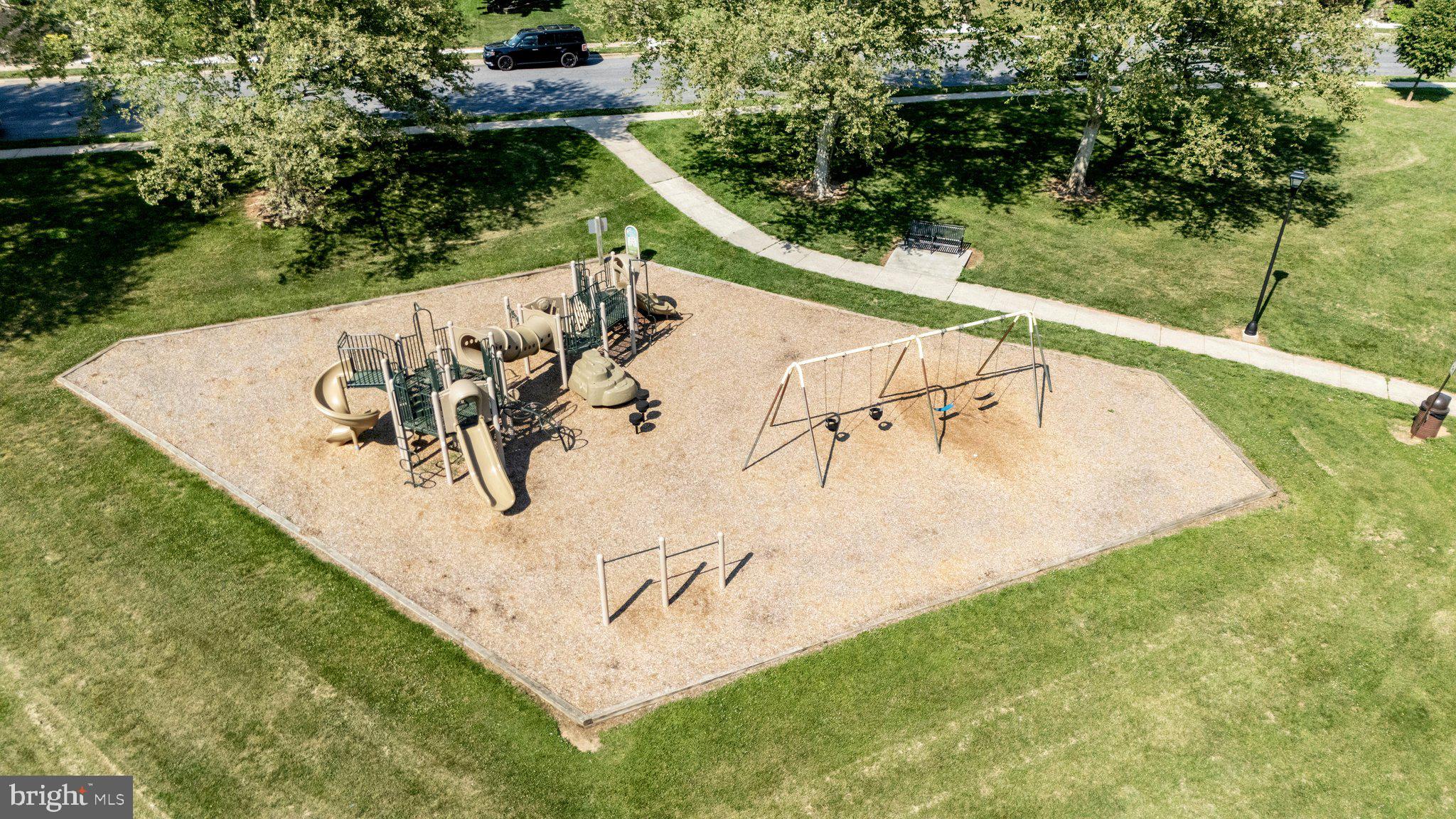 LAKETREE - Residential