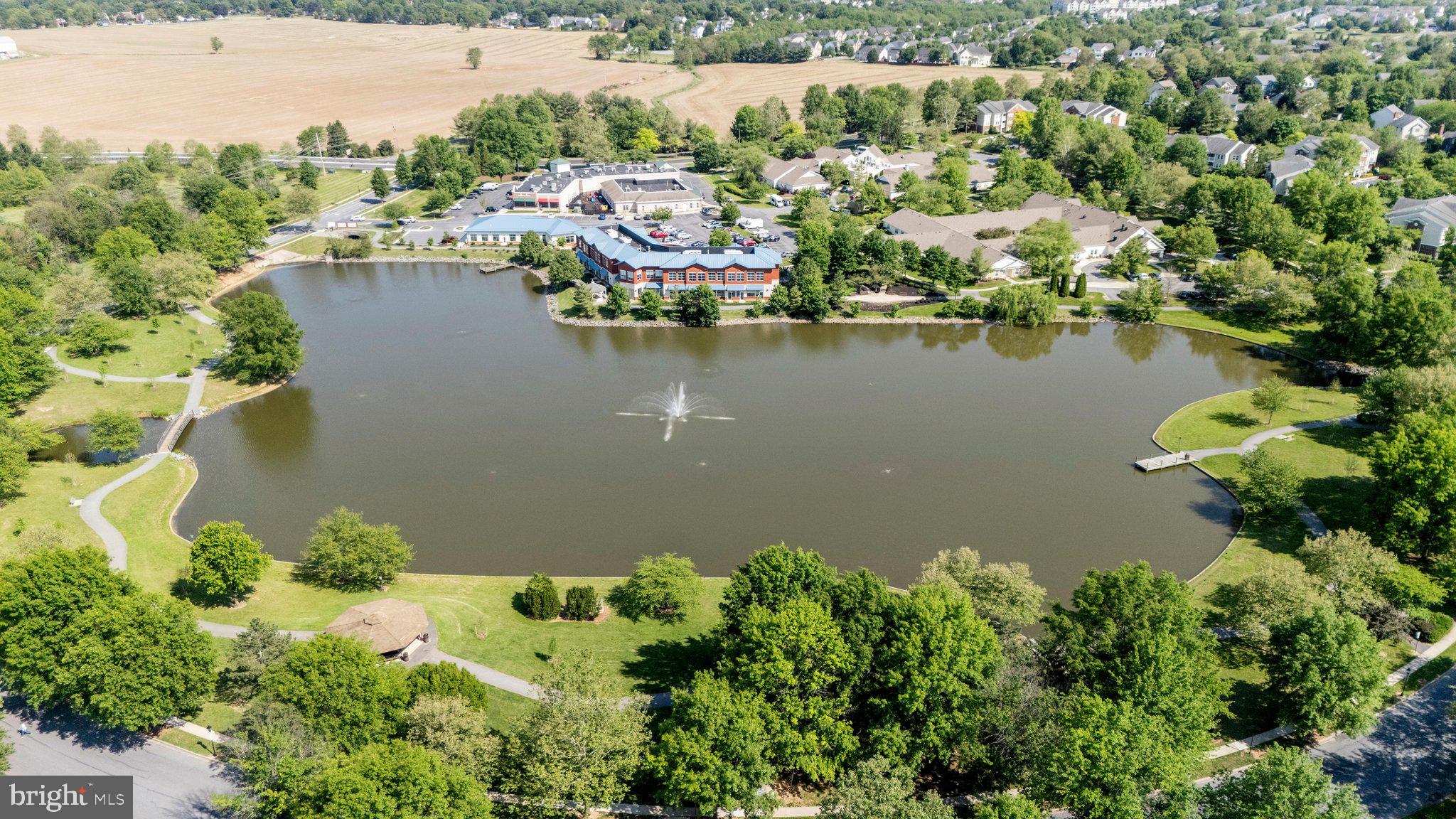 LAKETREE - Residential
