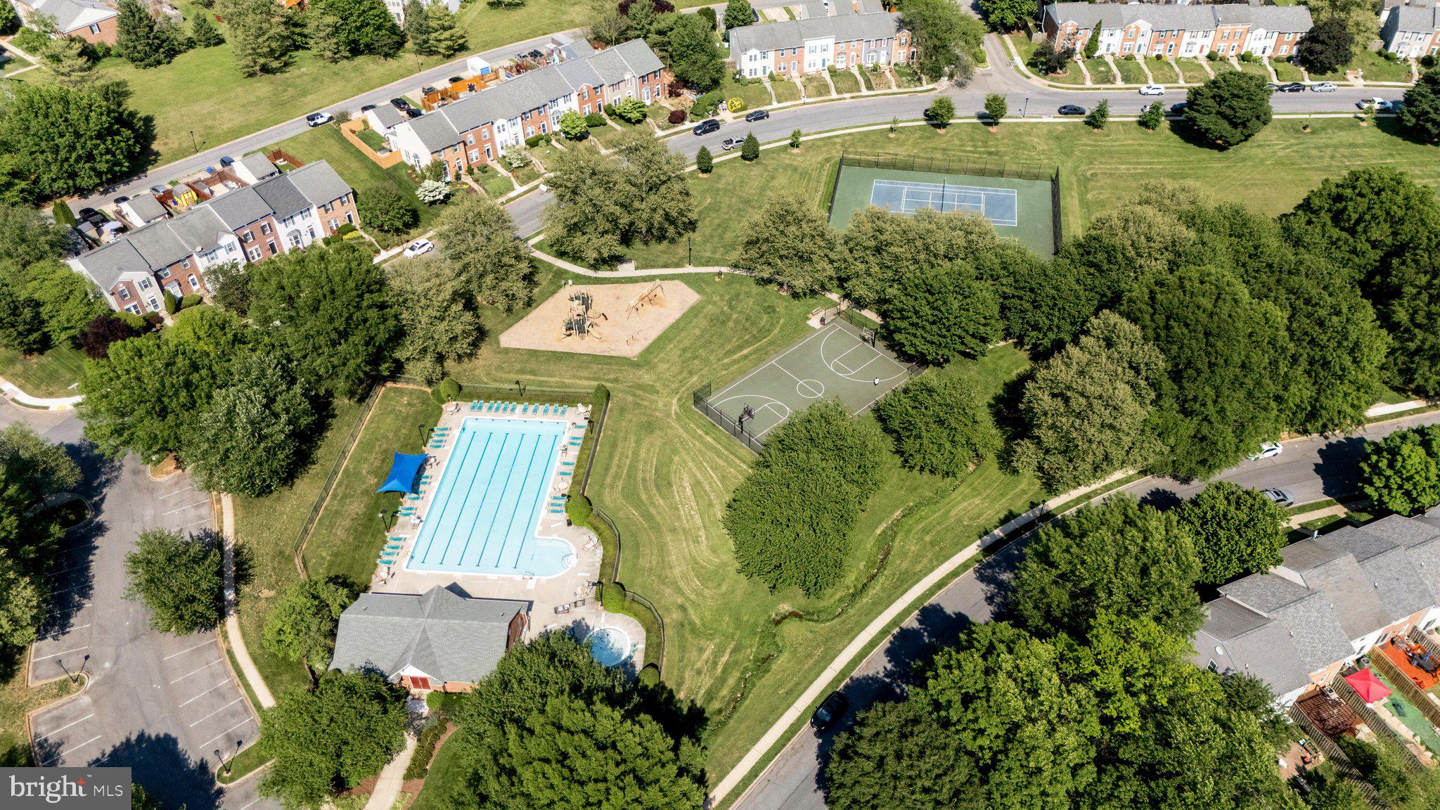 LAKETREE - Residential