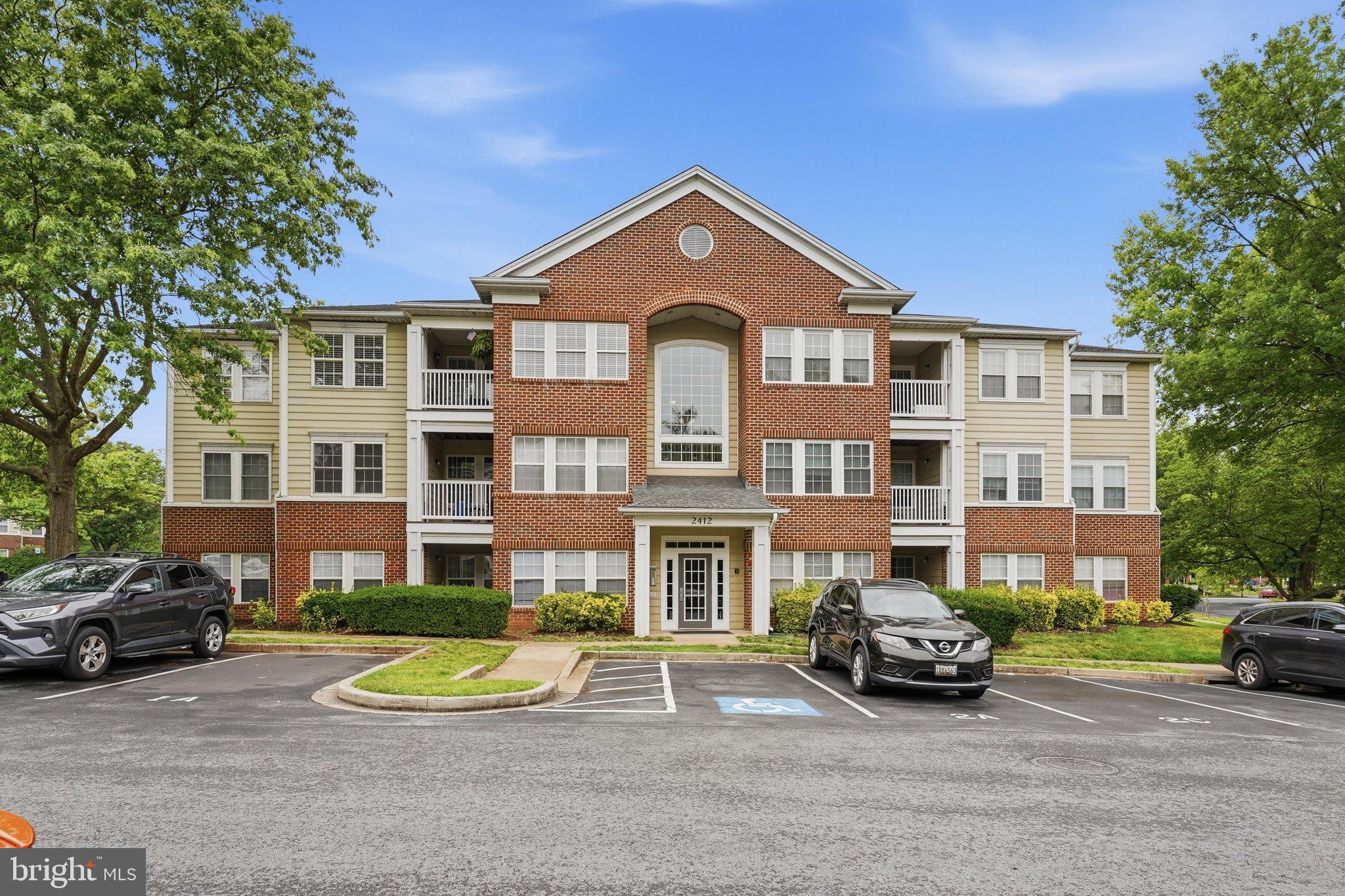 LAKETREE - Residential