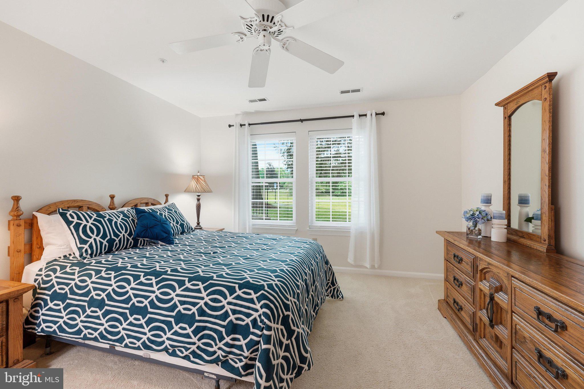 LAKETREE - Residential