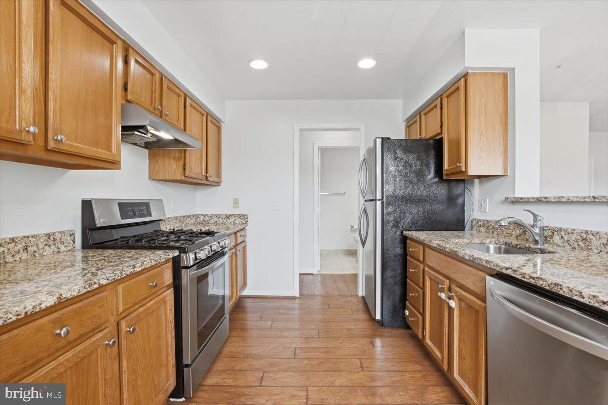 STRATFORD CONDOS - Residential