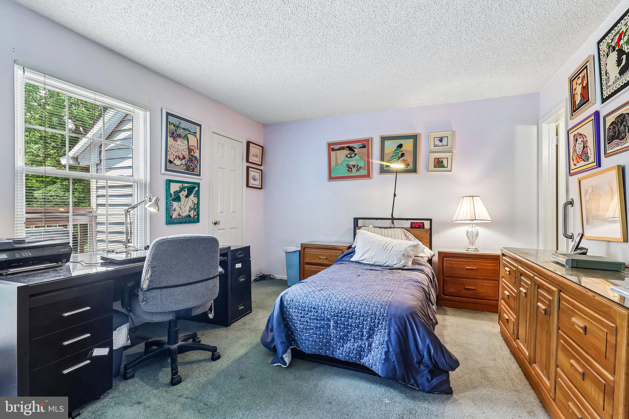 SAW MILL VALLEY - Residential