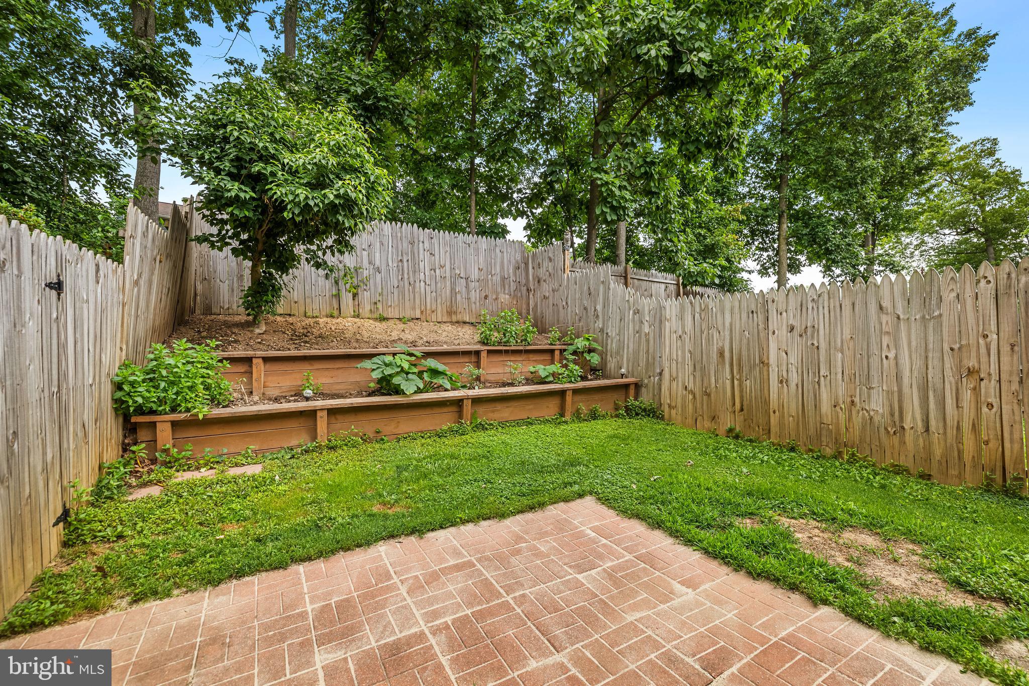 ROBERTS FIELD - Residential