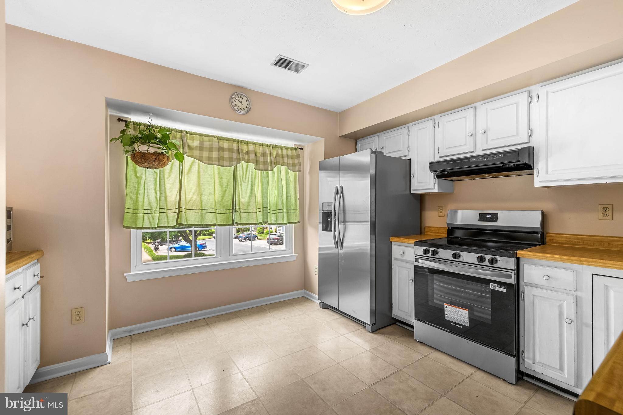 ROBERTS FIELD - Residential