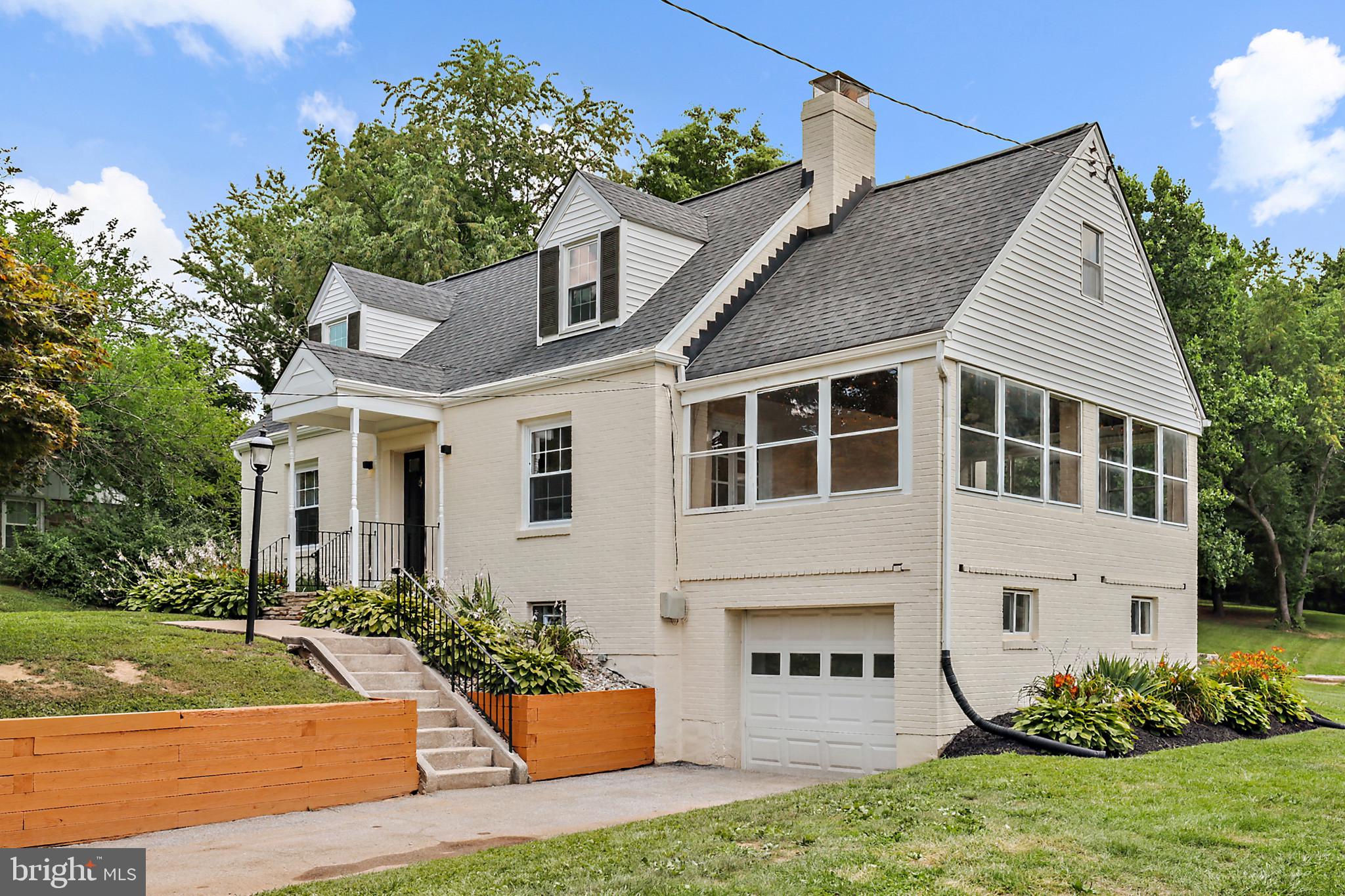 WINDSOR  MILL - Residential