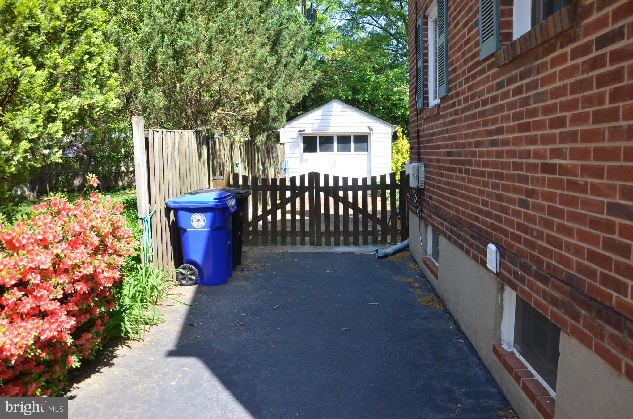 ARLINGTON FOREST - Residential Lease