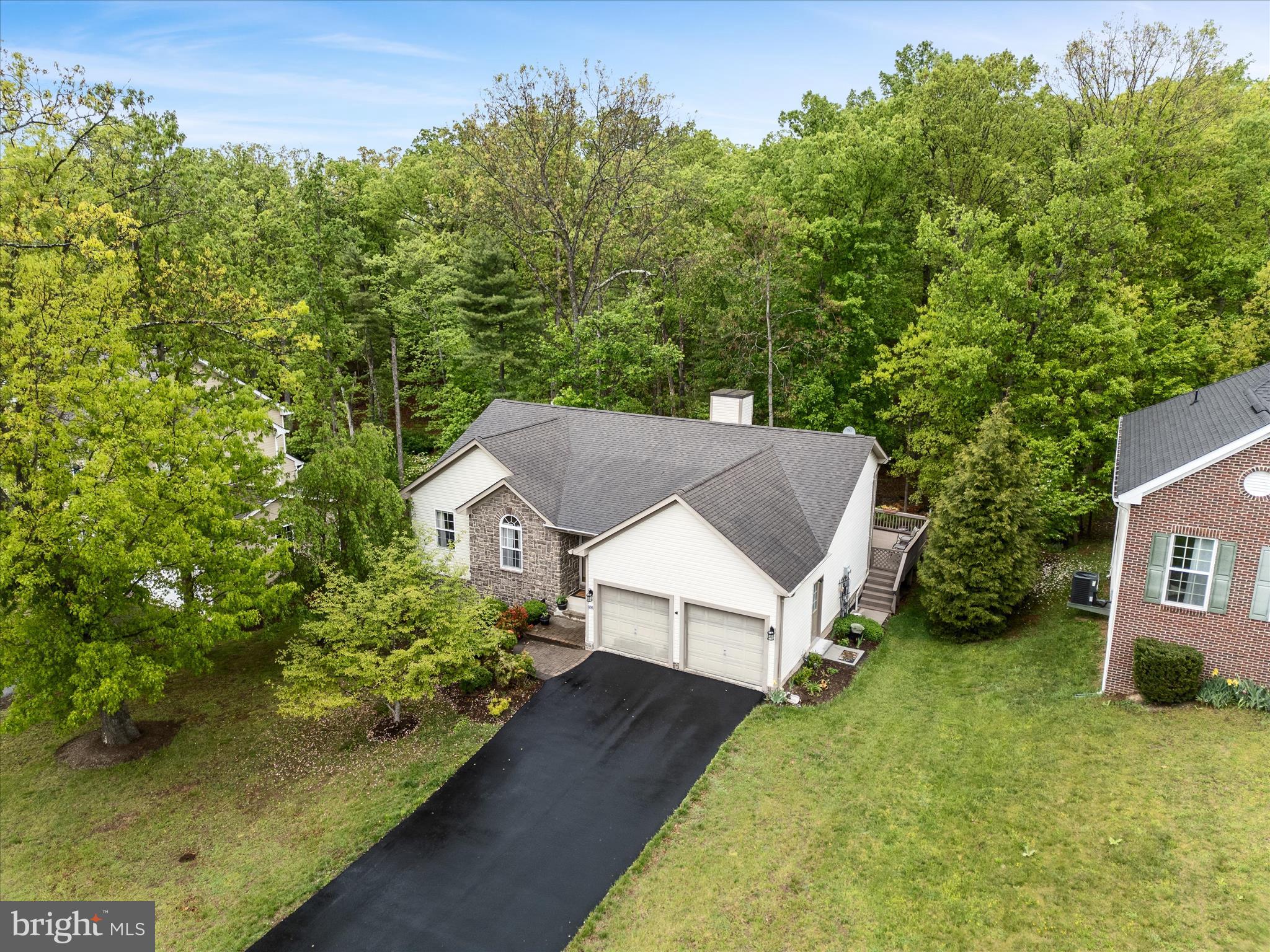 LAKE HOLIDAY ESTATES - Residential