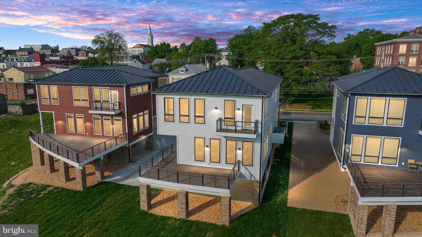 DOWNTOWN FREDERICKSBURG - Residential