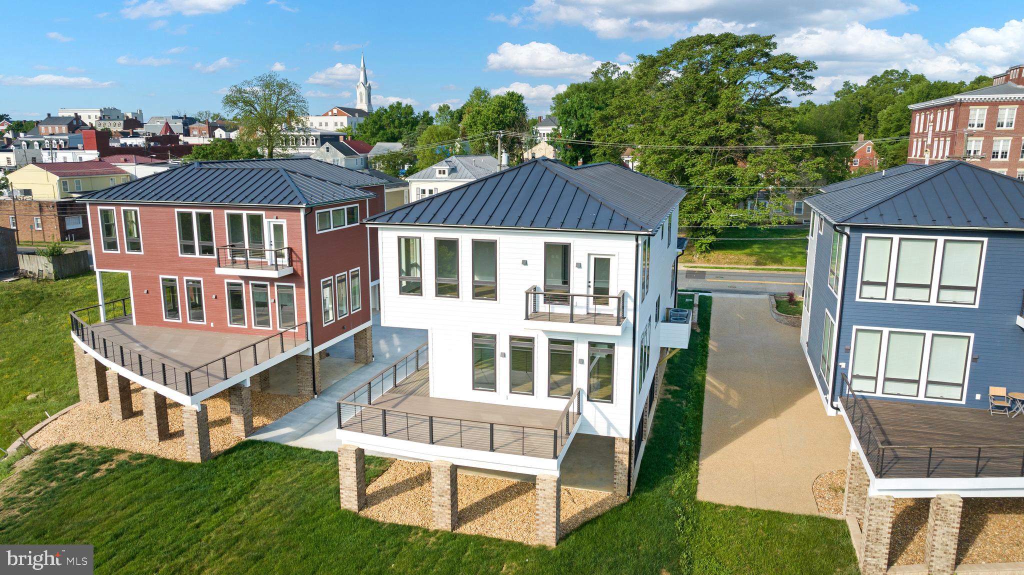 DOWNTOWN FREDERICKSBURG - Residential