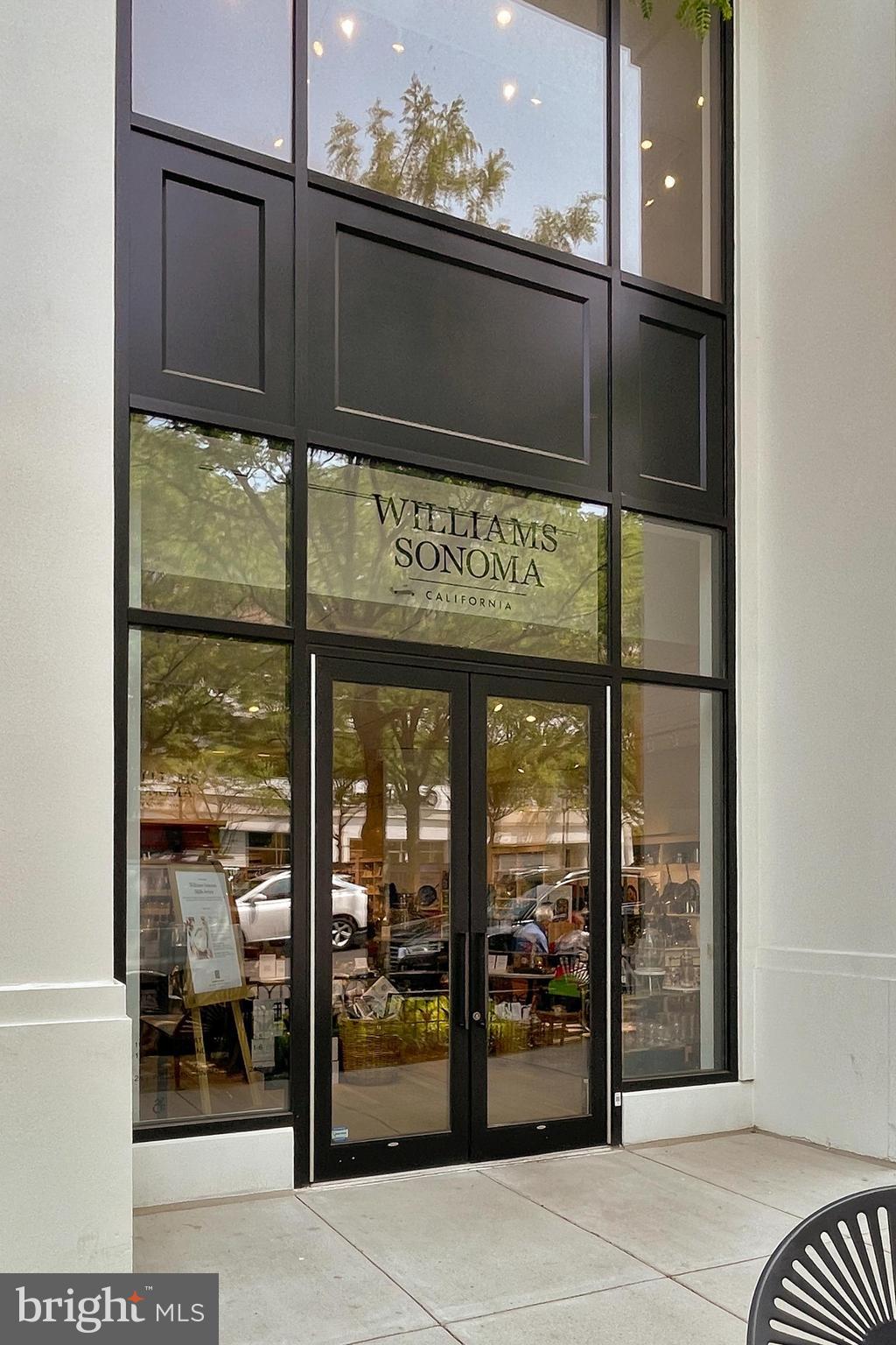 VISTA ON COURTHOUSE - Residential