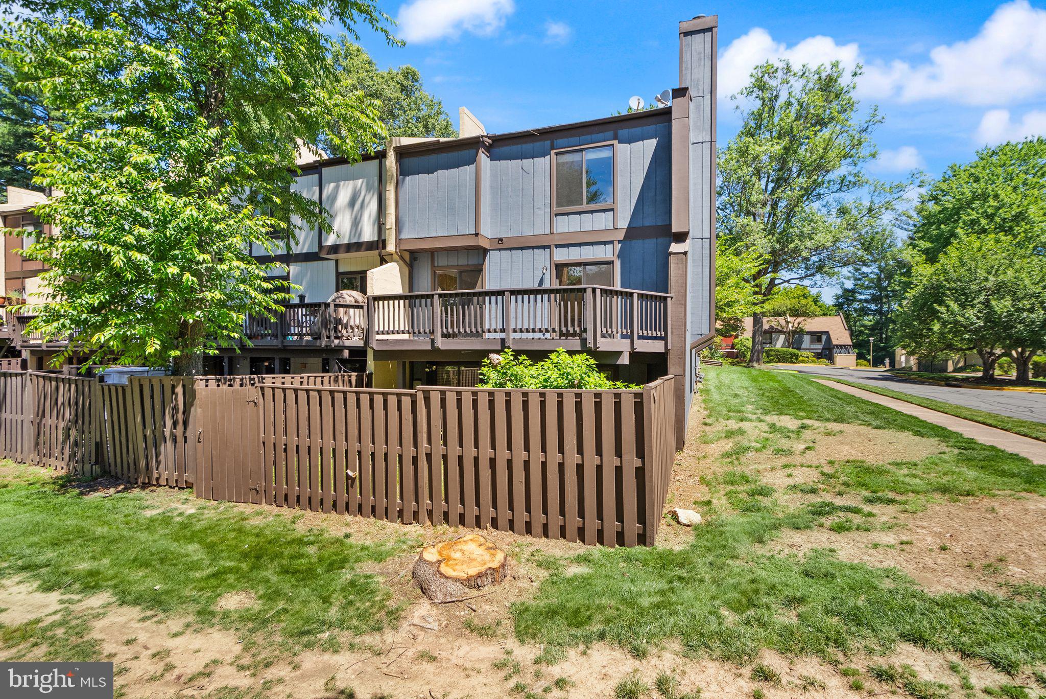 RESTON - Residential