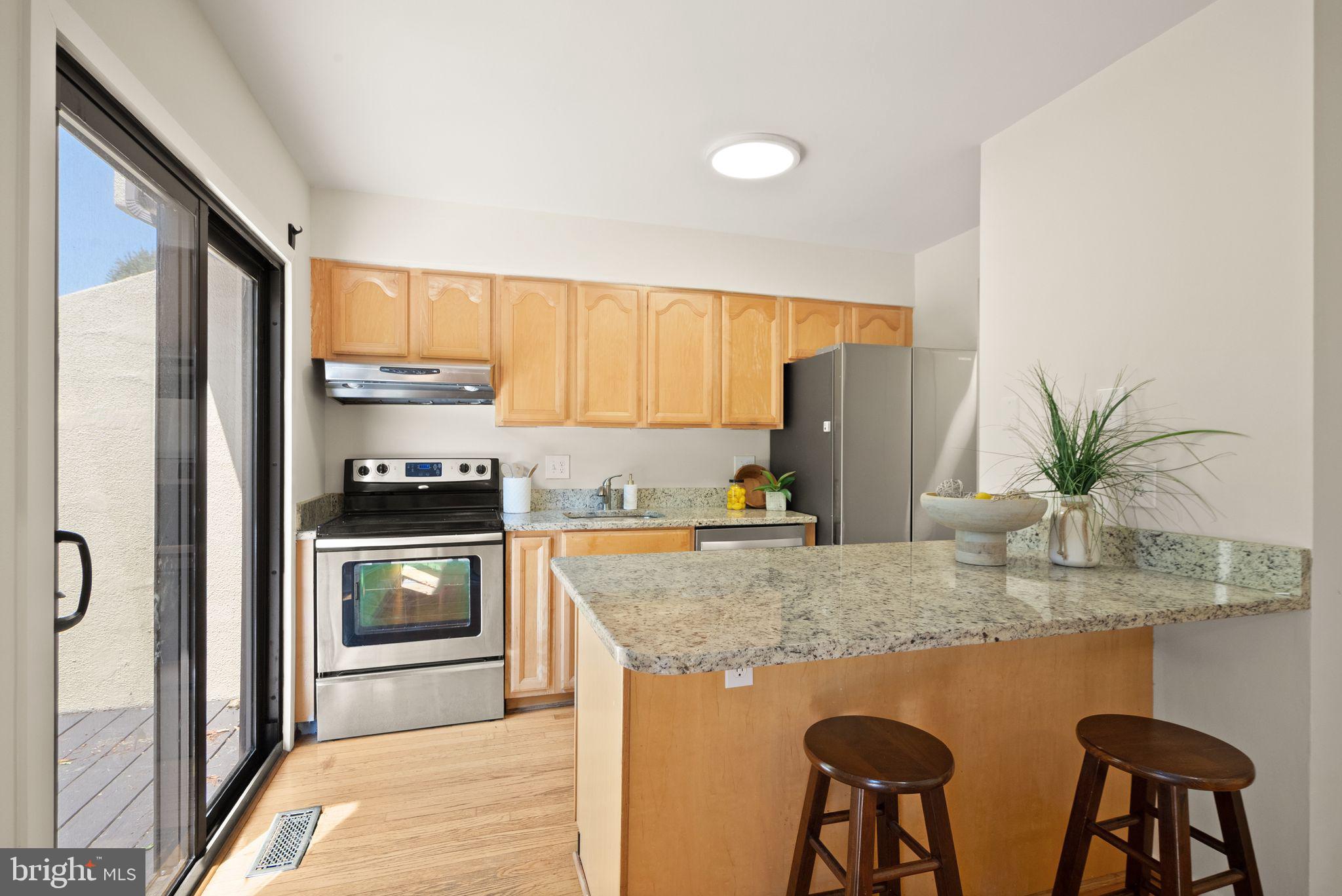 RESTON - Residential