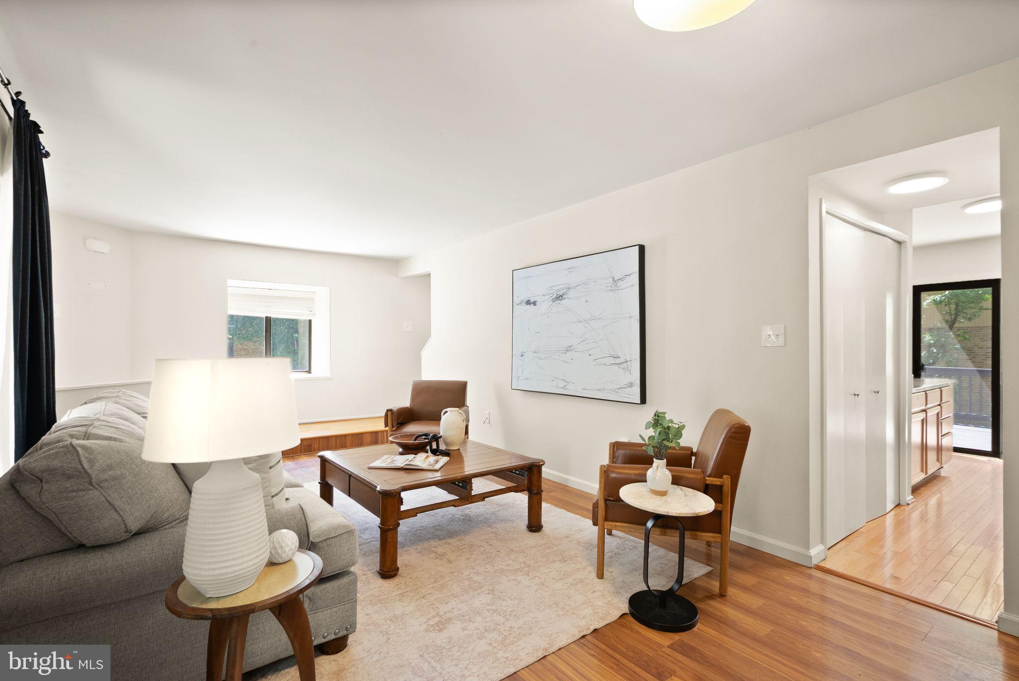RESTON - Residential