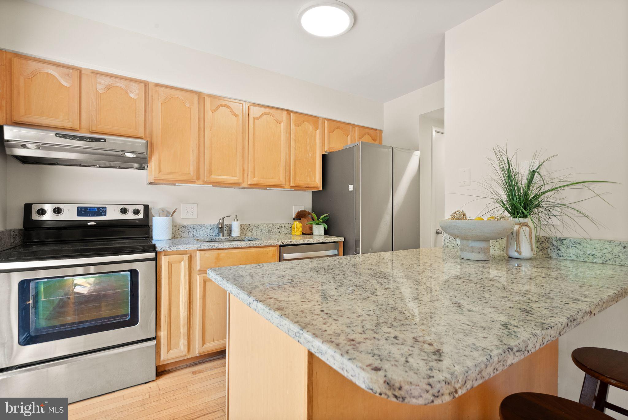 RESTON - Residential
