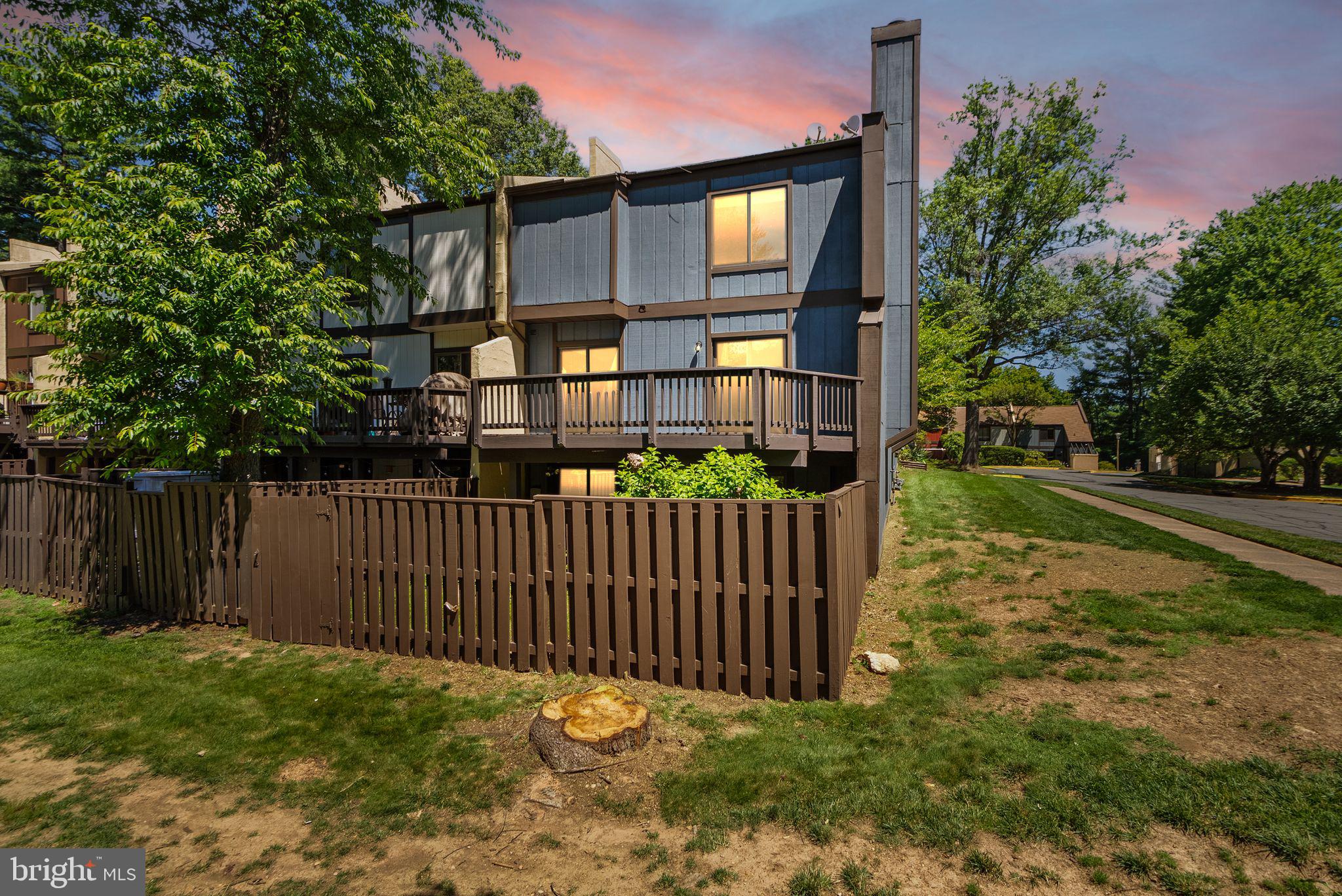 RESTON - Residential