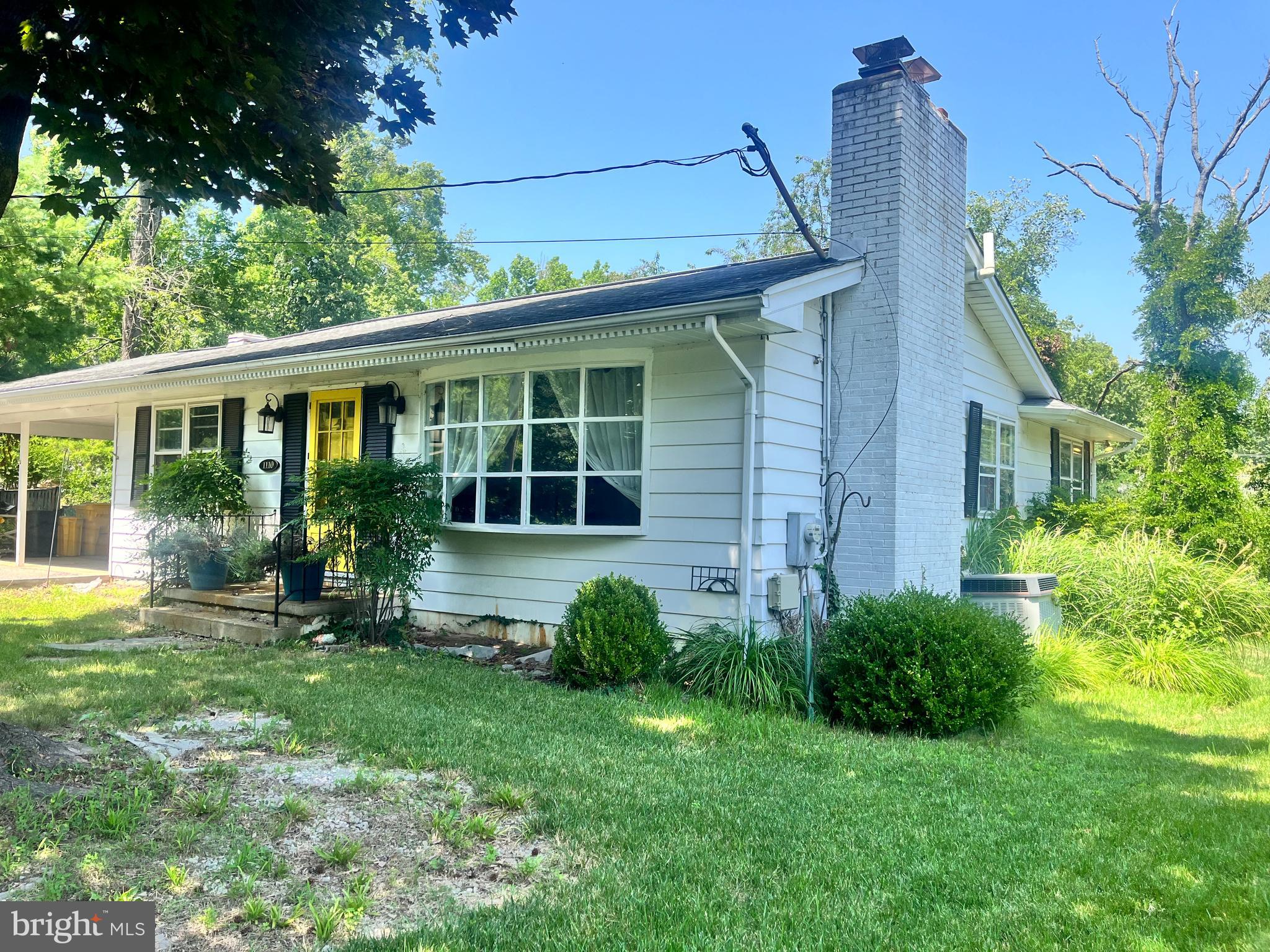ANNAPOLIS ROADS - Residential