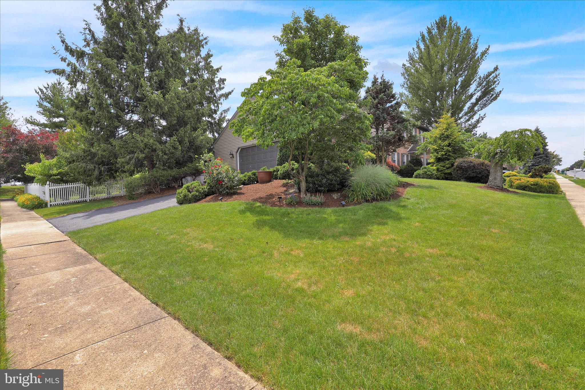 COLONY PARK - Residential