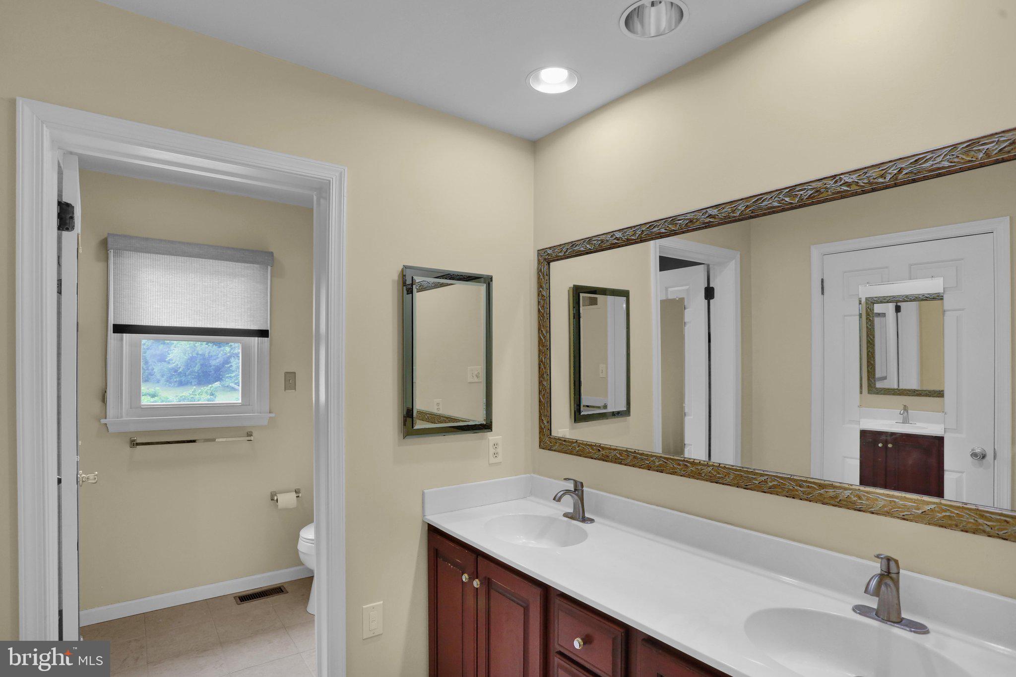 COLONY PARK - Residential