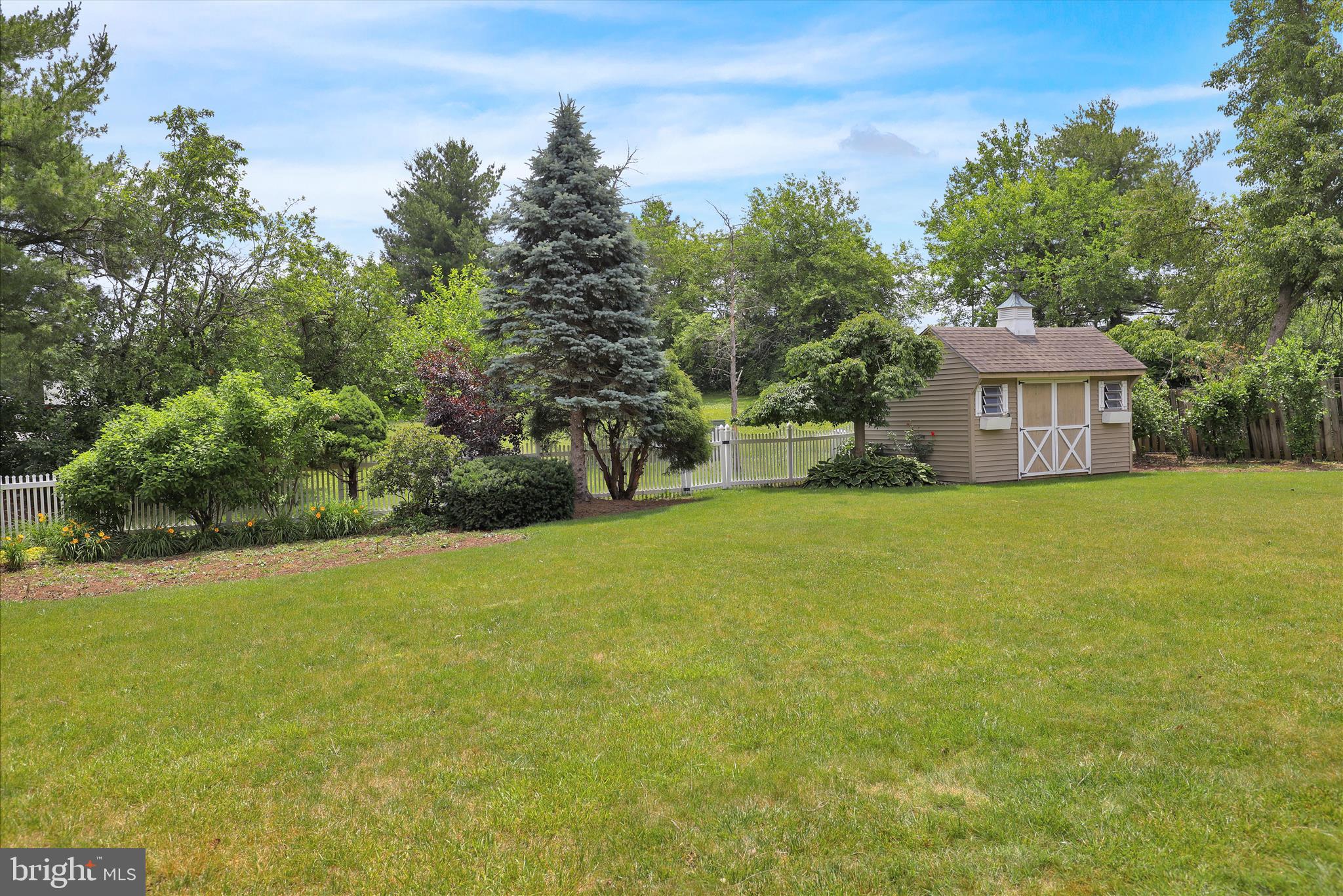 COLONY PARK - Residential