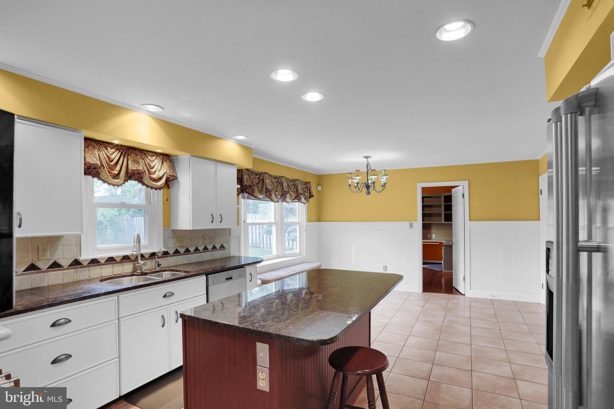 COLONY PARK - Residential