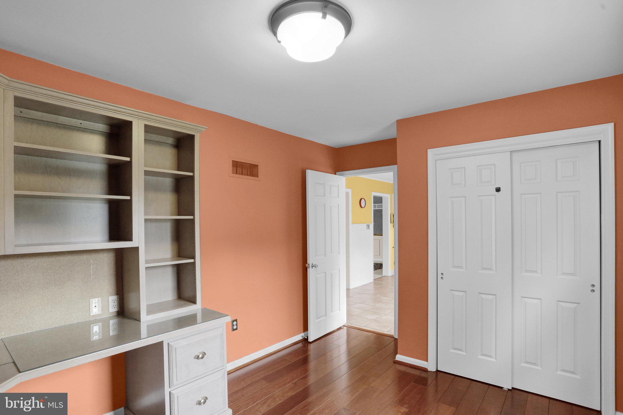 COLONY PARK - Residential