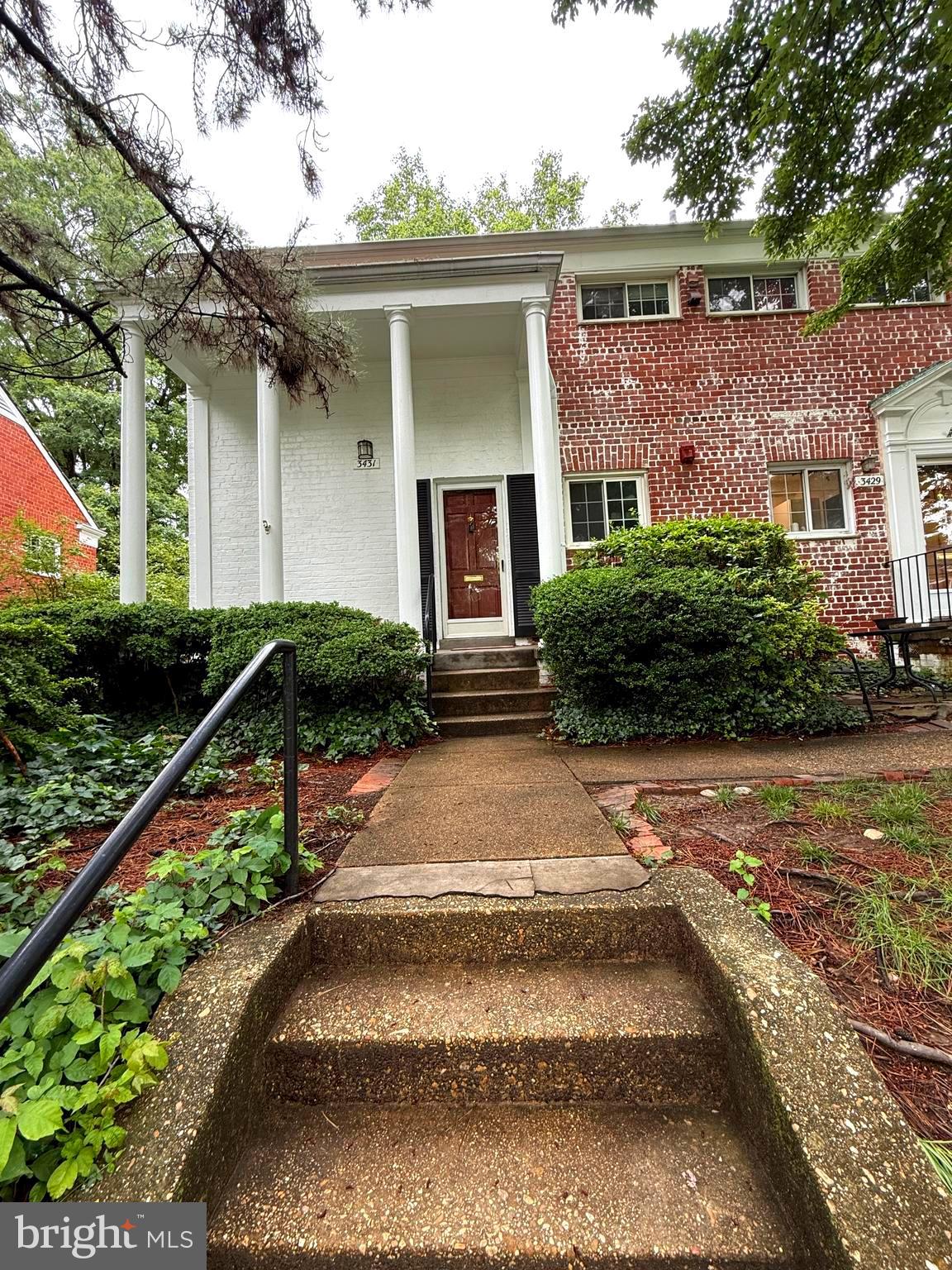 PARKFAIRFAX - Residential Lease