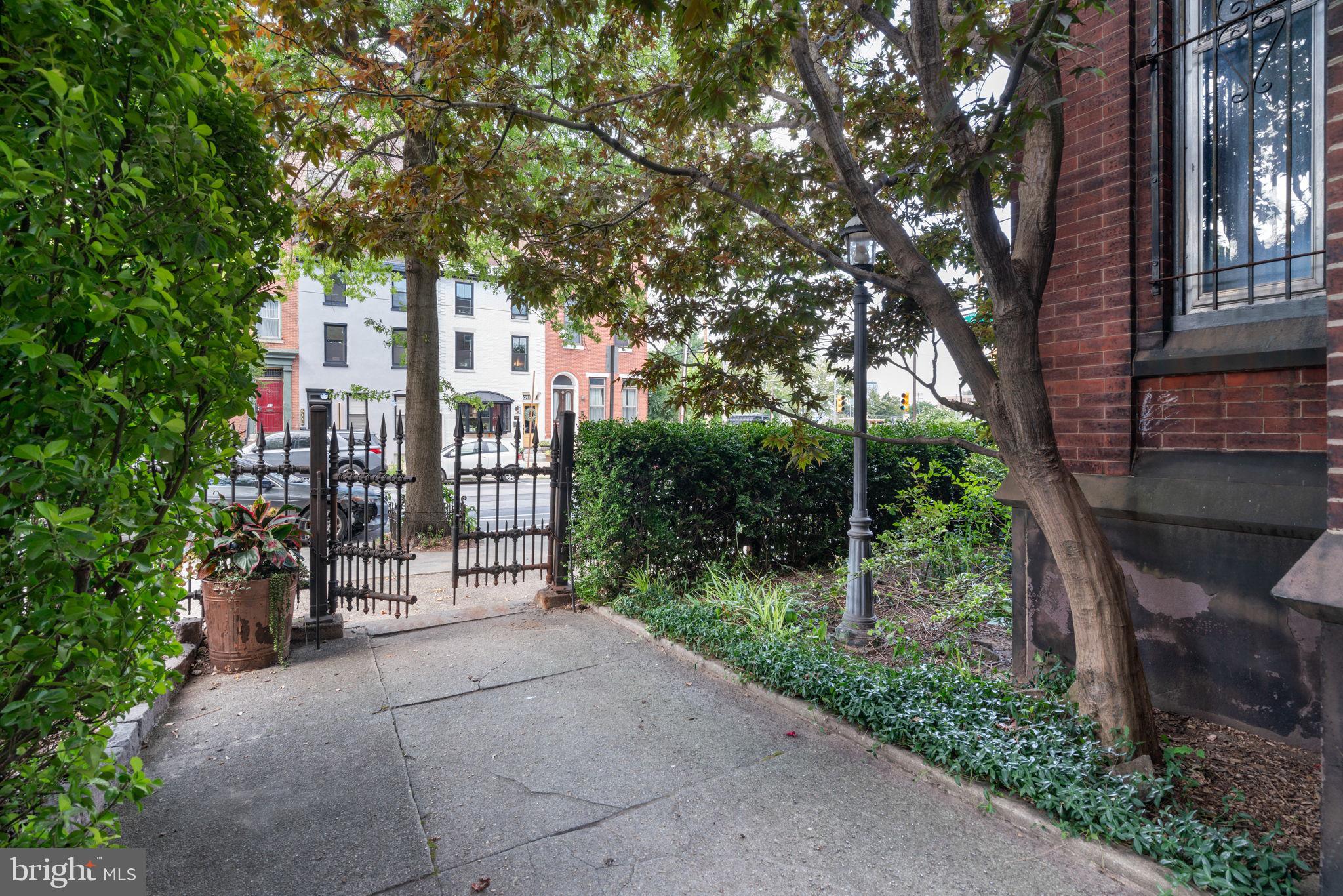 FAIRMOUNT - Residential