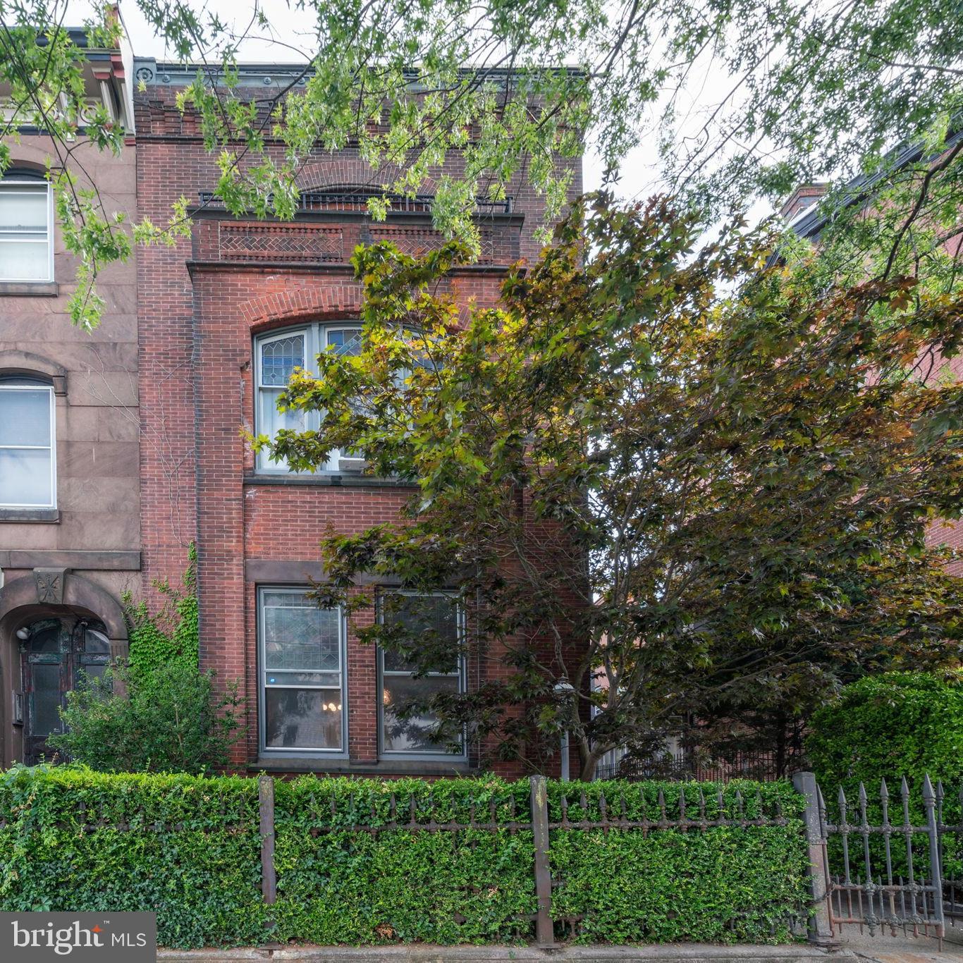 FAIRMOUNT - Residential