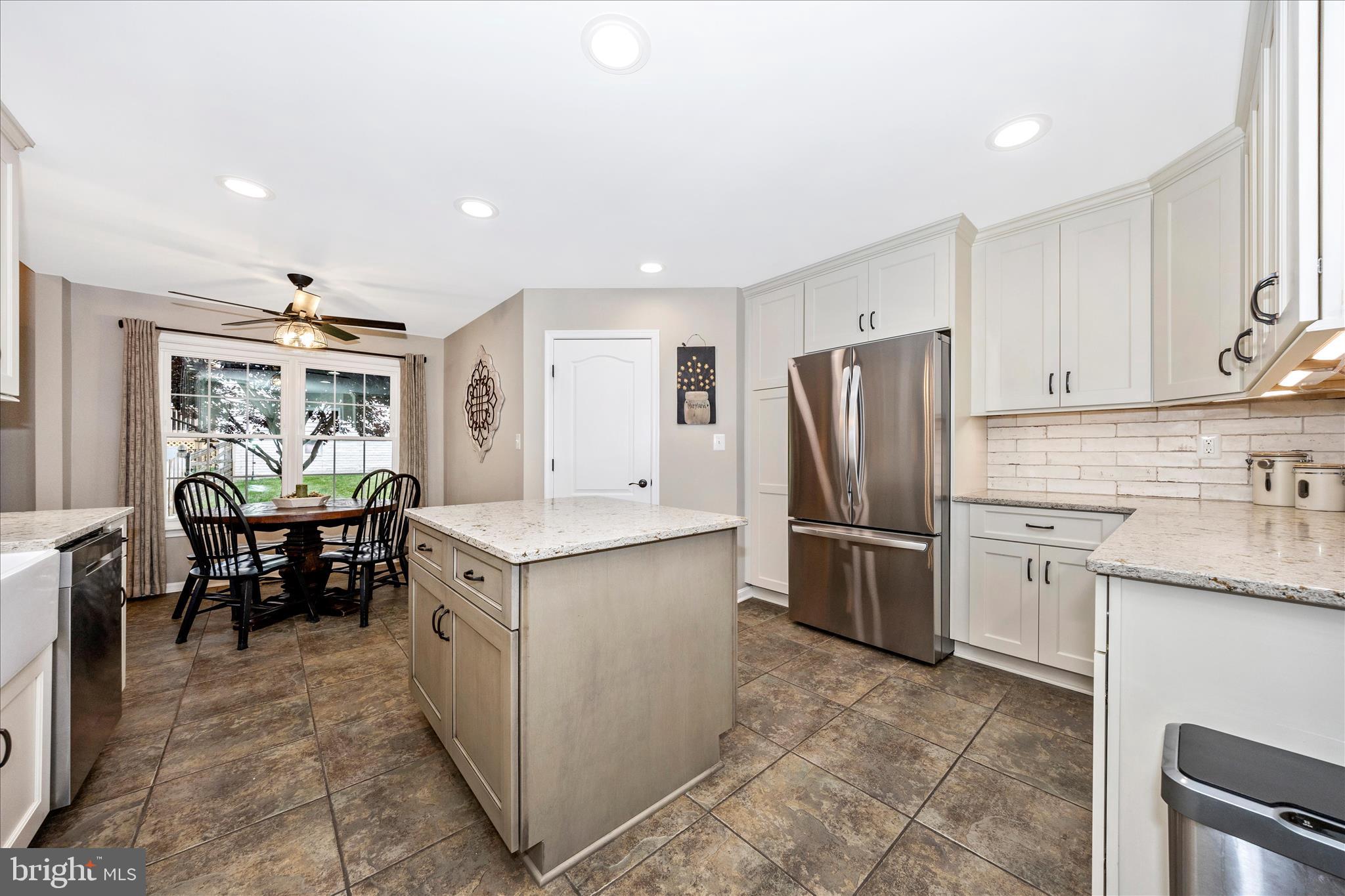 SUMMIT RIDGE - Residential